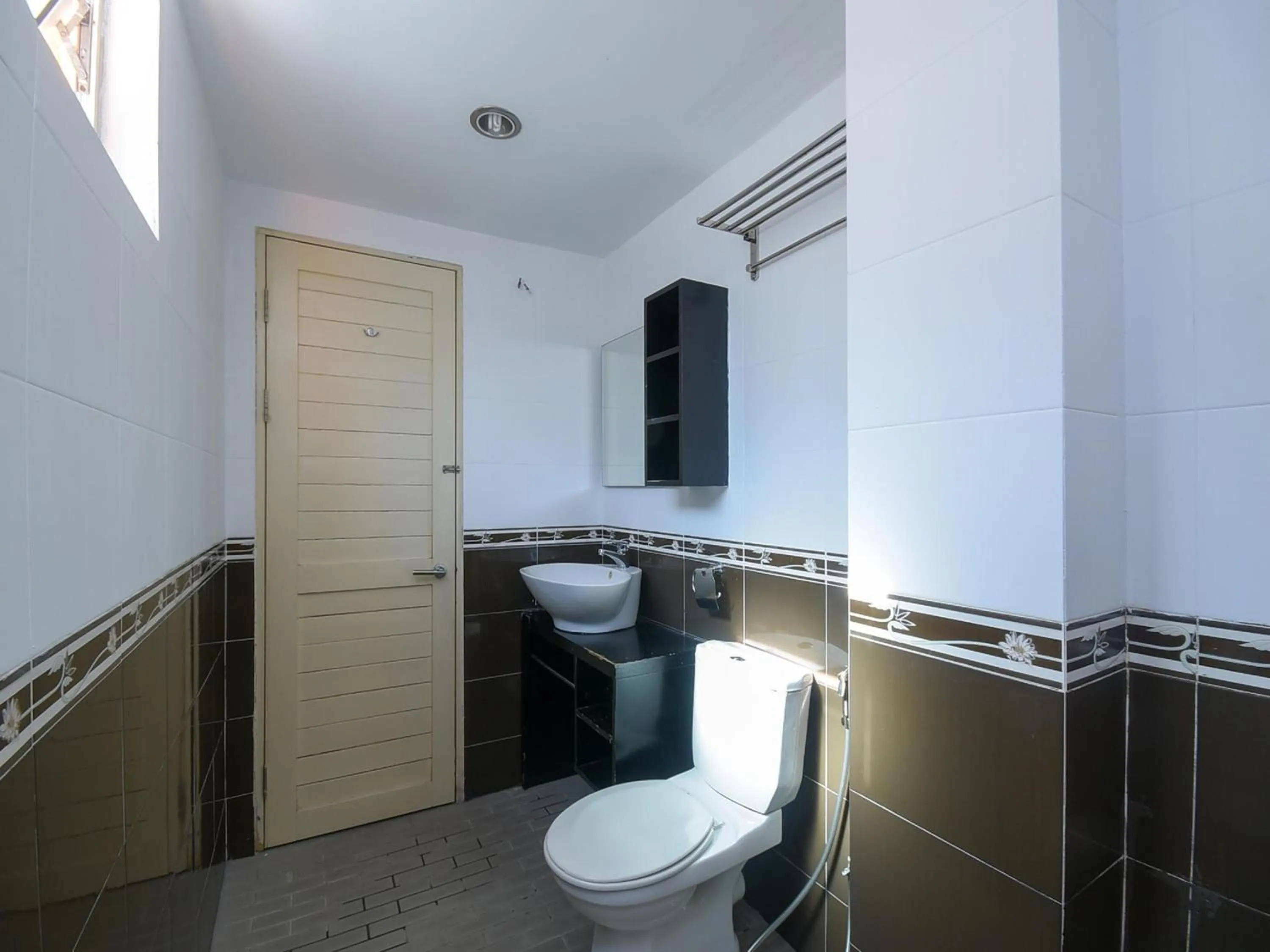 Bathroom in Hotel O agon Inn