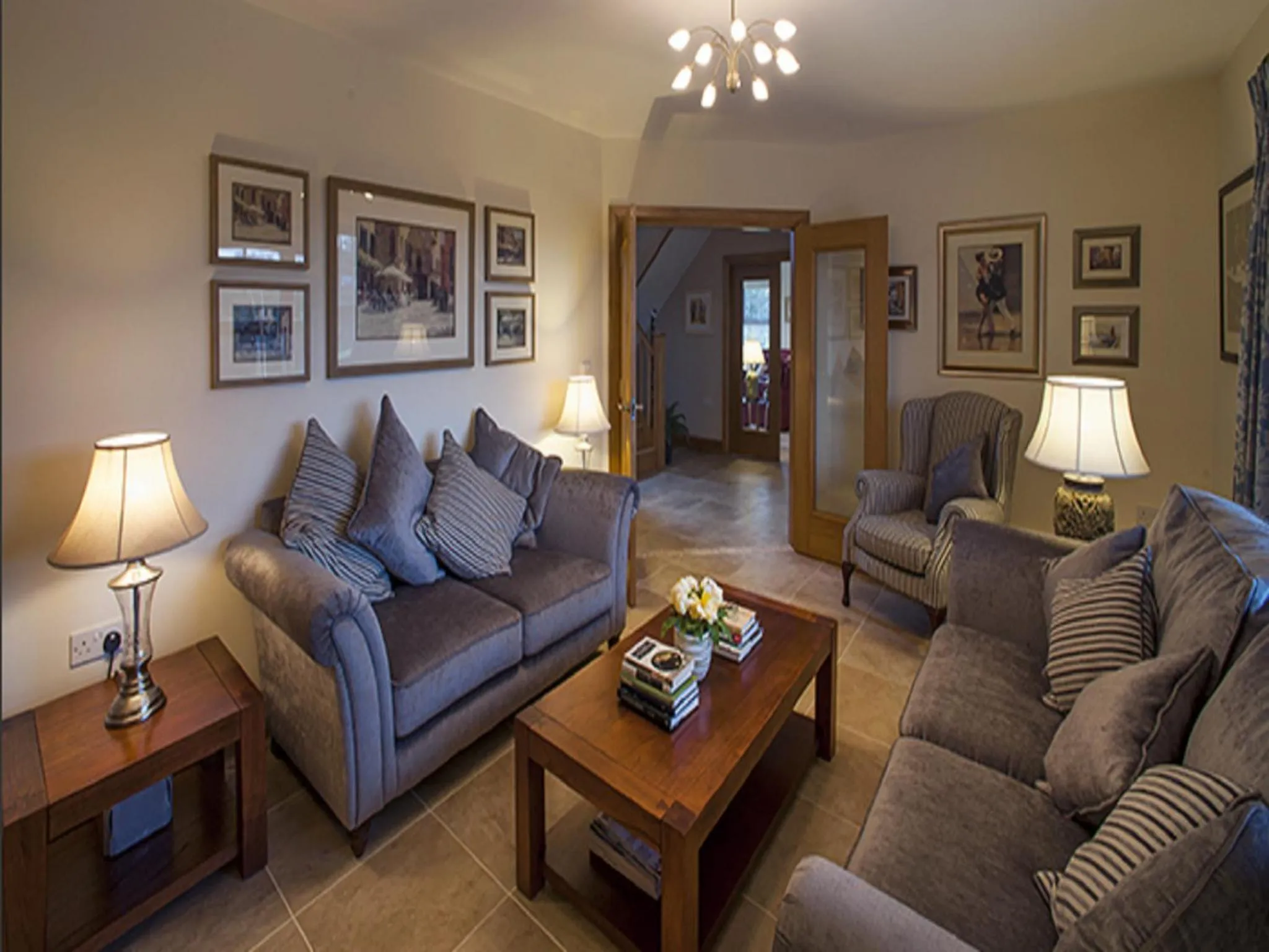 Living room in Crowfield Country House