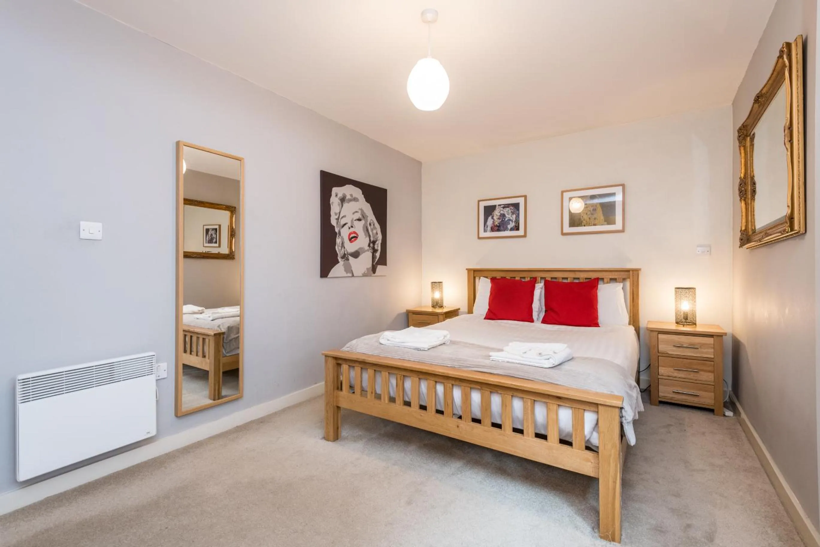 Host & Stay - York Place Apt