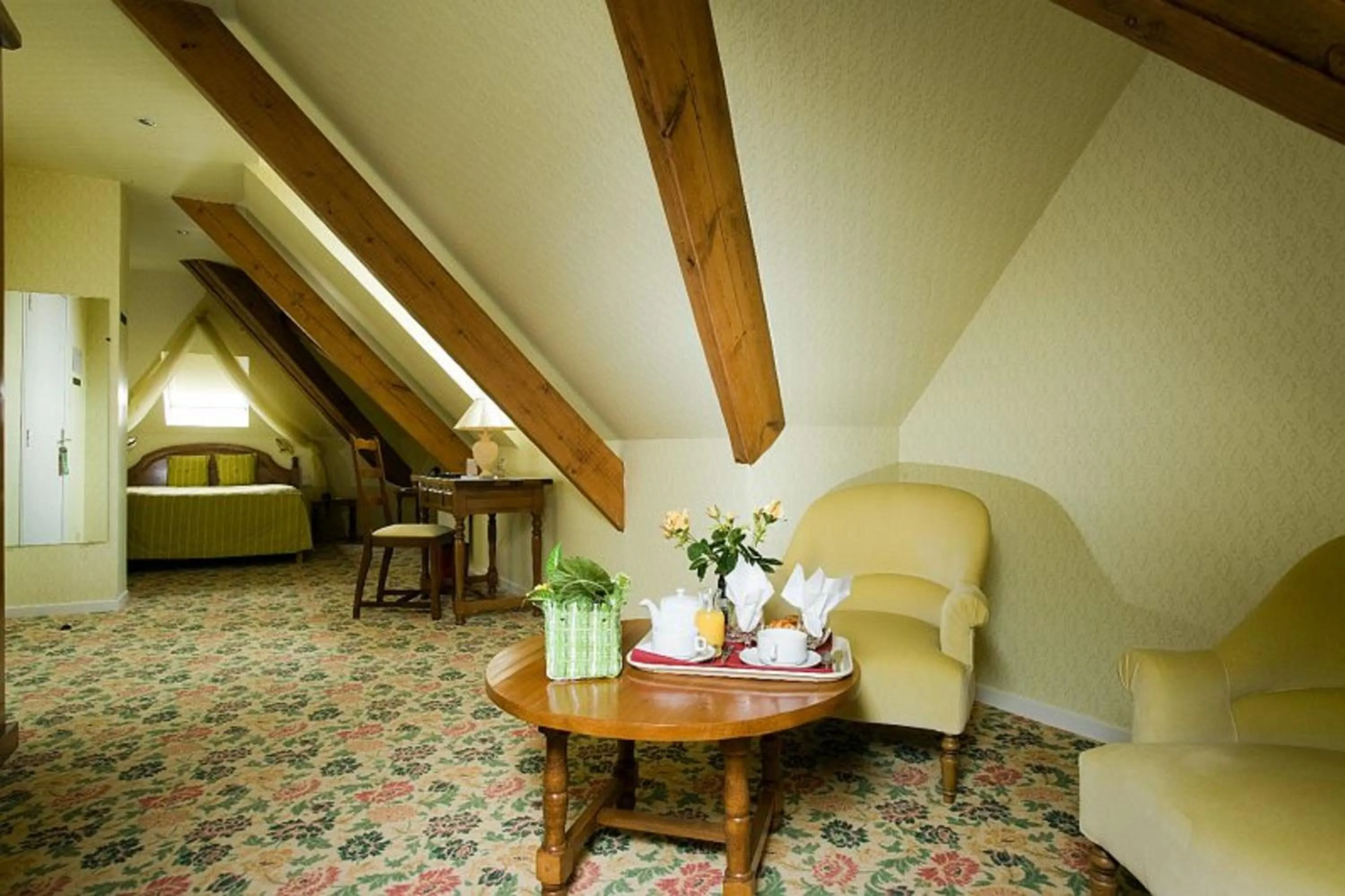 Bedroom in LOGIS - Belle Hôtel, Lille-Ouest