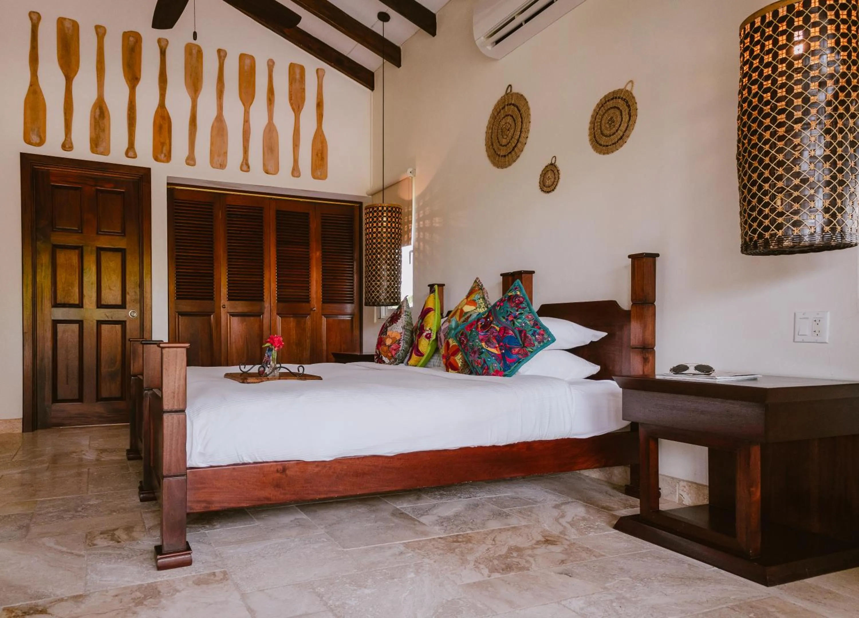 Guests, Bed in Almond Beach Resort at Jaguar Reef