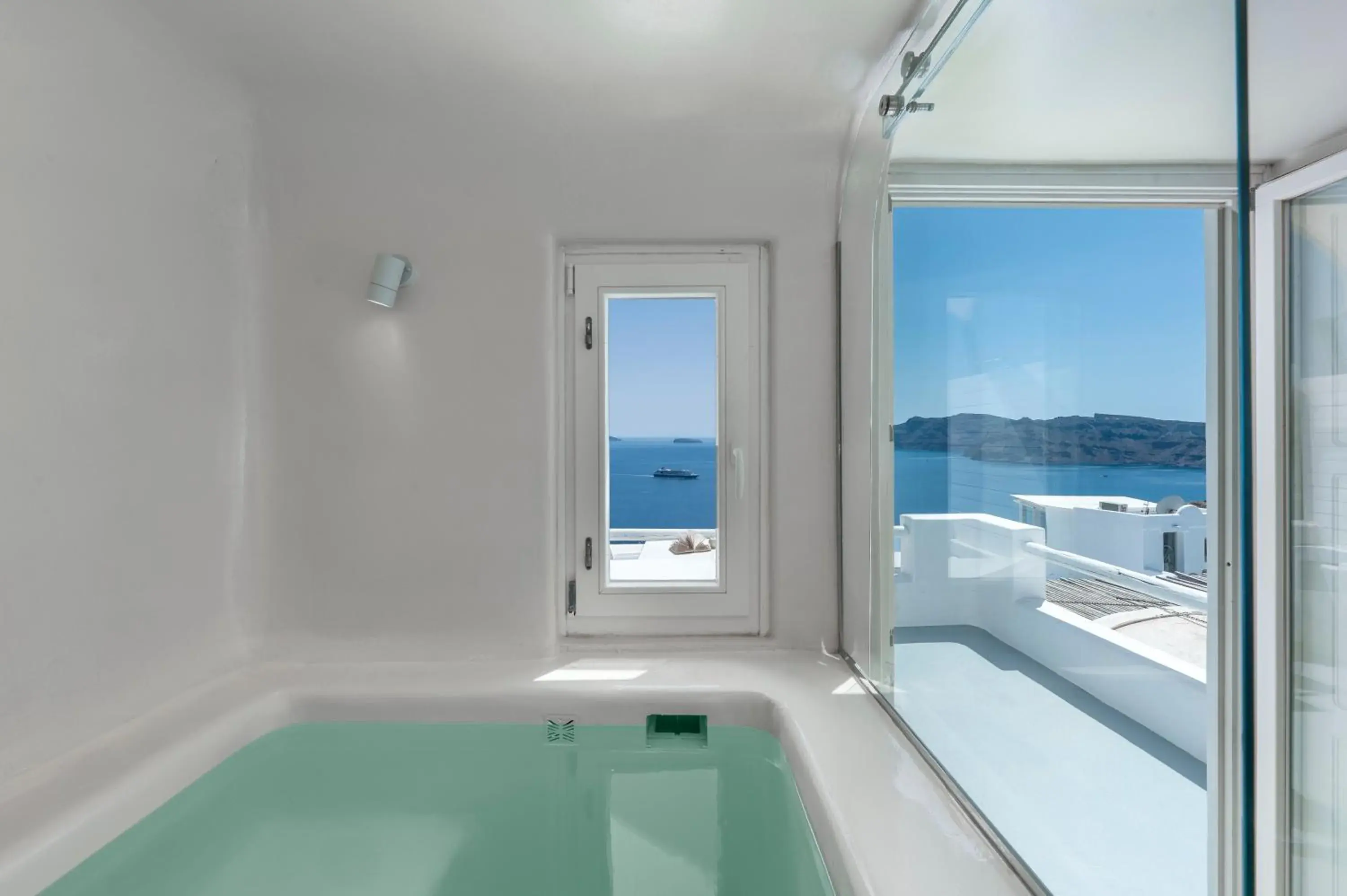 Moonstone Deluxe Suite in Diamond Luxury Suites Collection Moonstone Deluxe Suite in Diamond Luxury Suites Collection