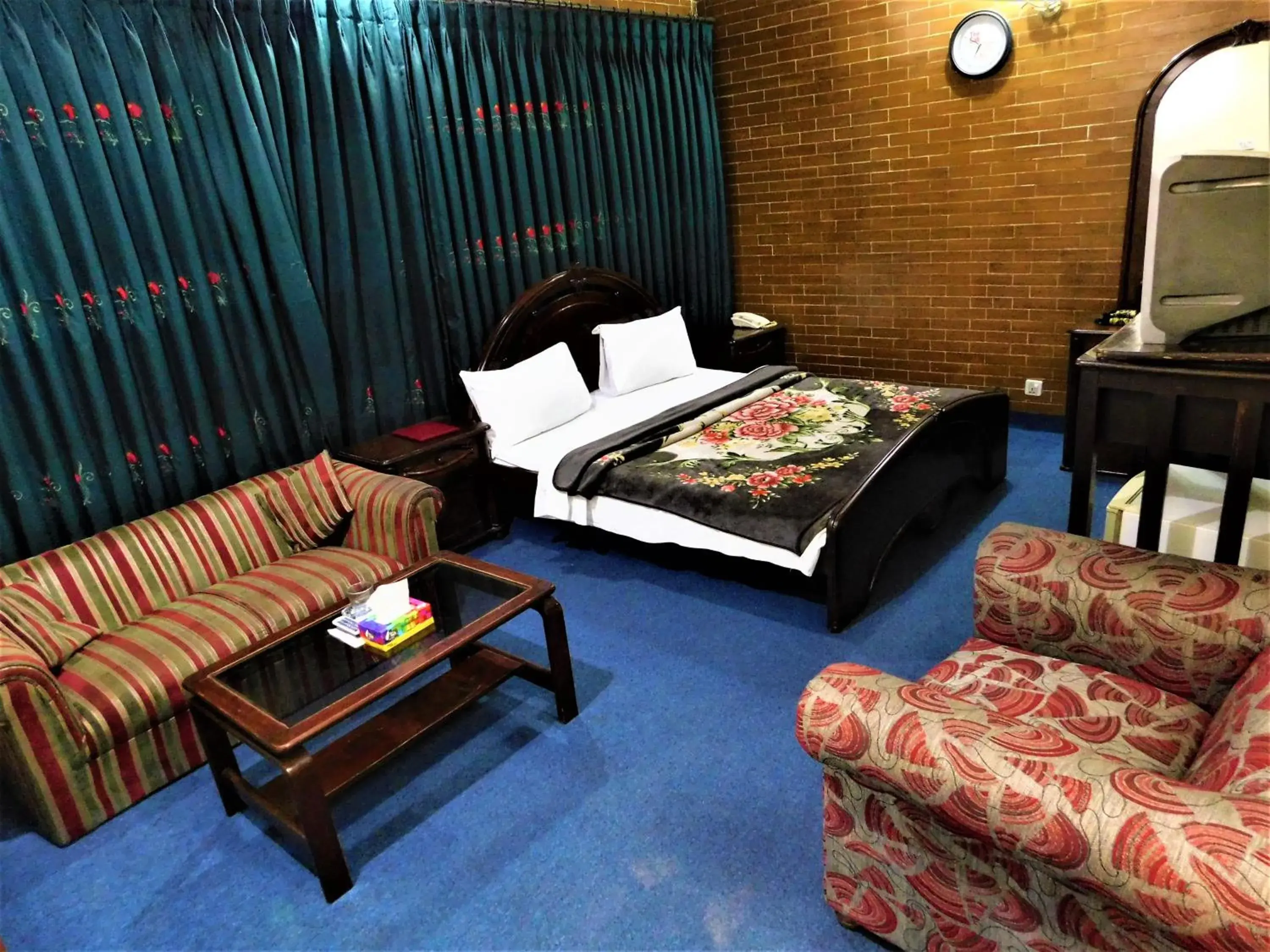 Bed in Paramount Guest House Bed in Paramount Guest House