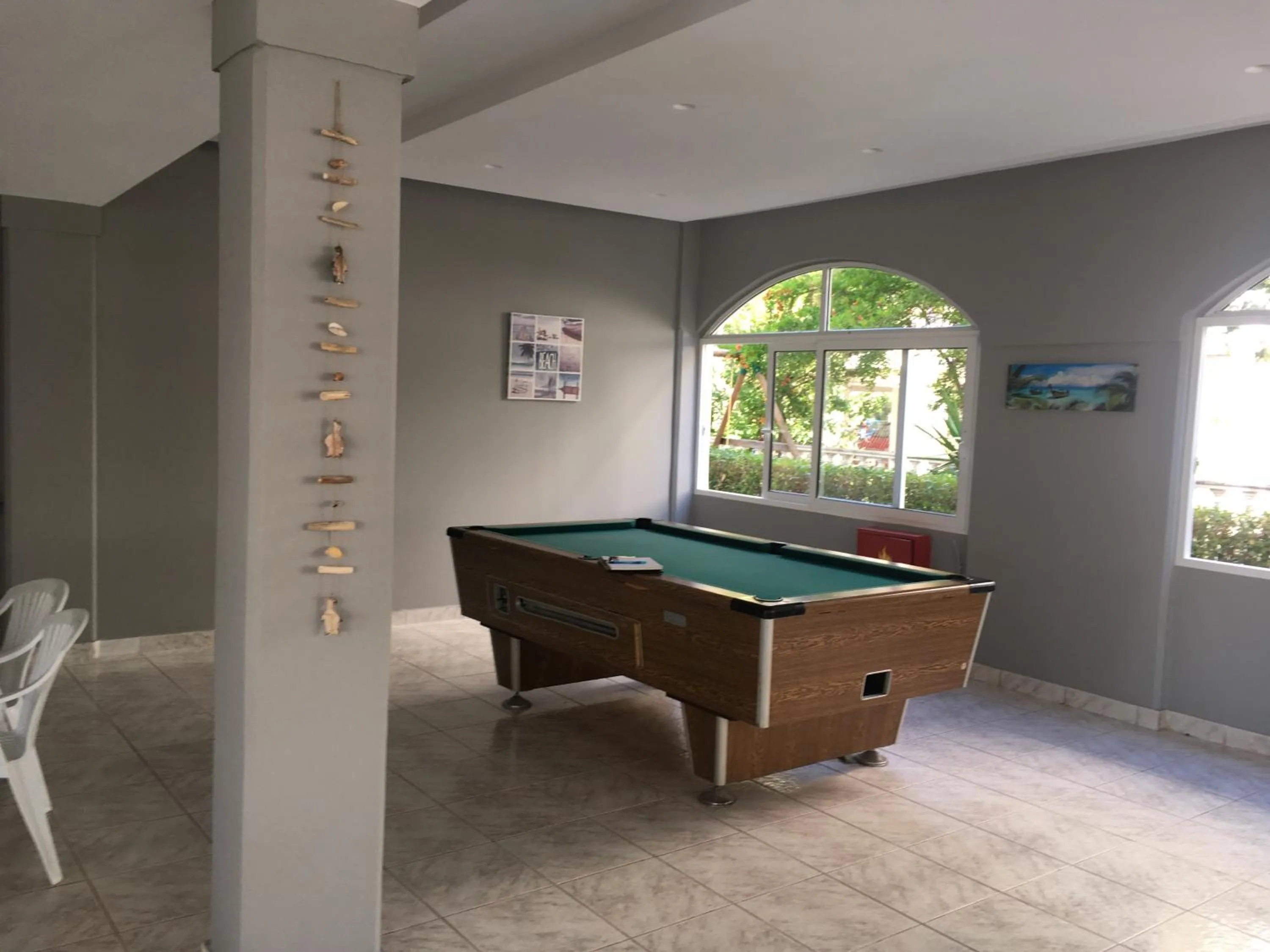 Billiard in Dionisos Blue