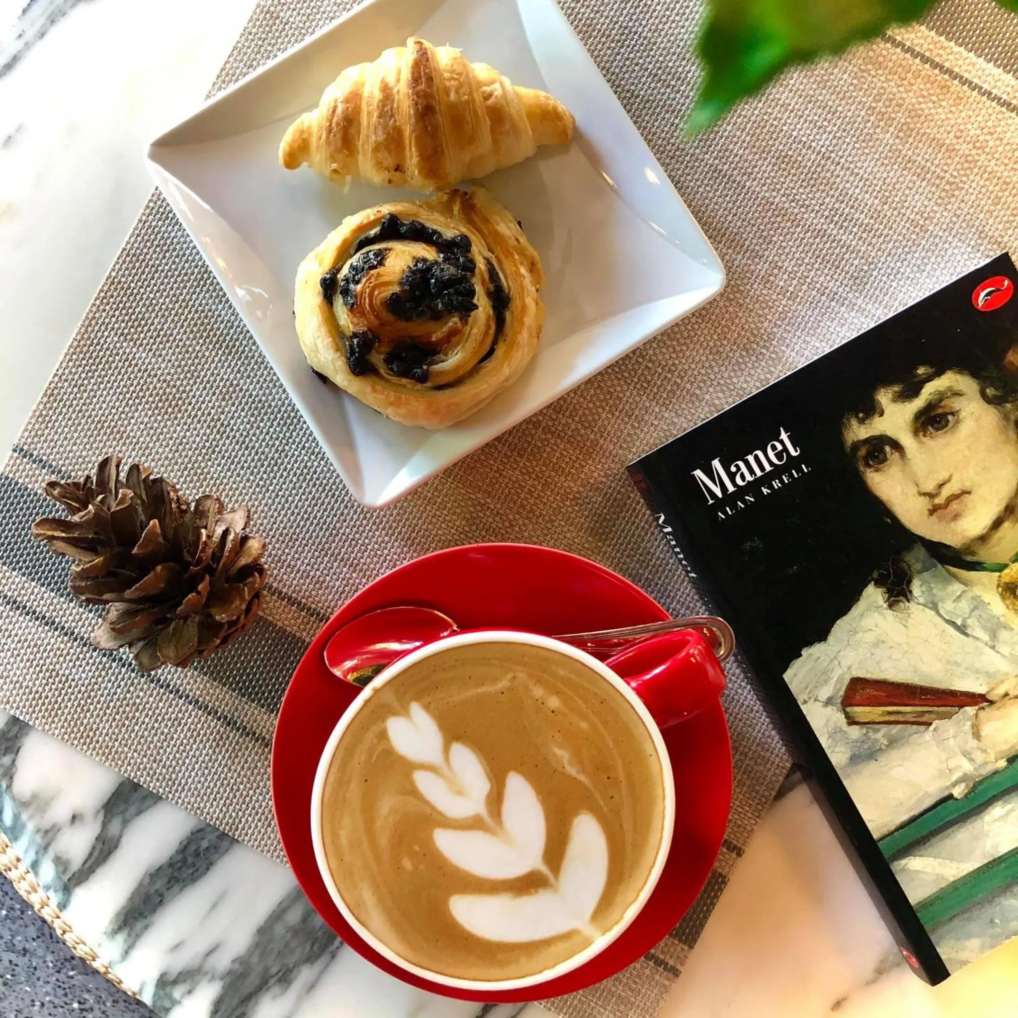 Food and drinks in Sanae' Oldtown Hotel