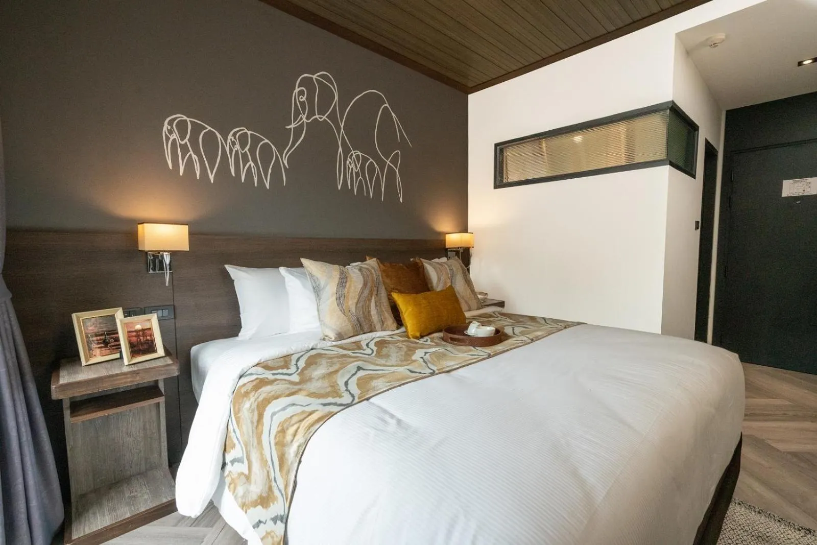 Bed in Sanae' Oldtown Hotel