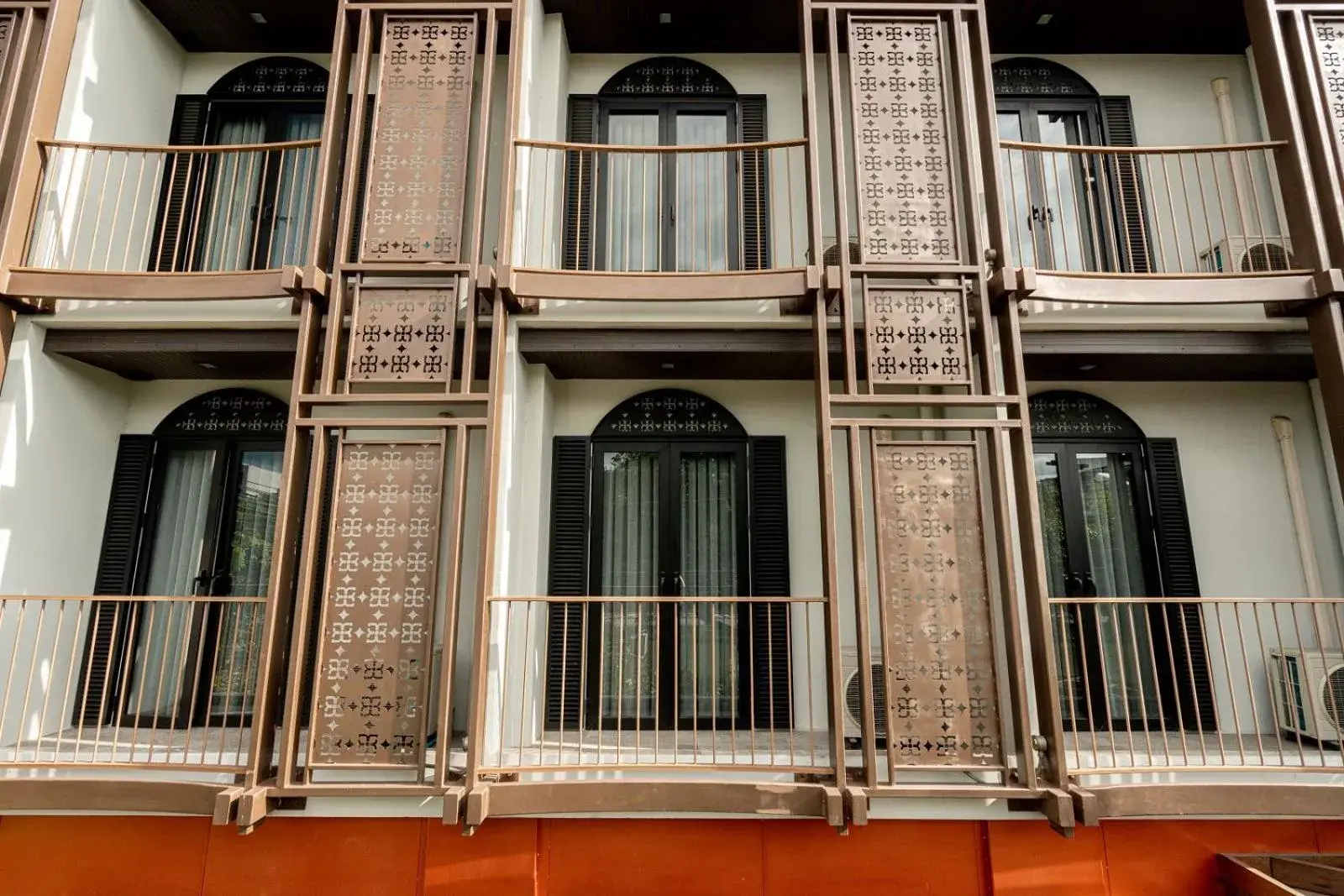 Property building in Sanae' Oldtown Hotel Property building in Sanae' Oldtown Hotel