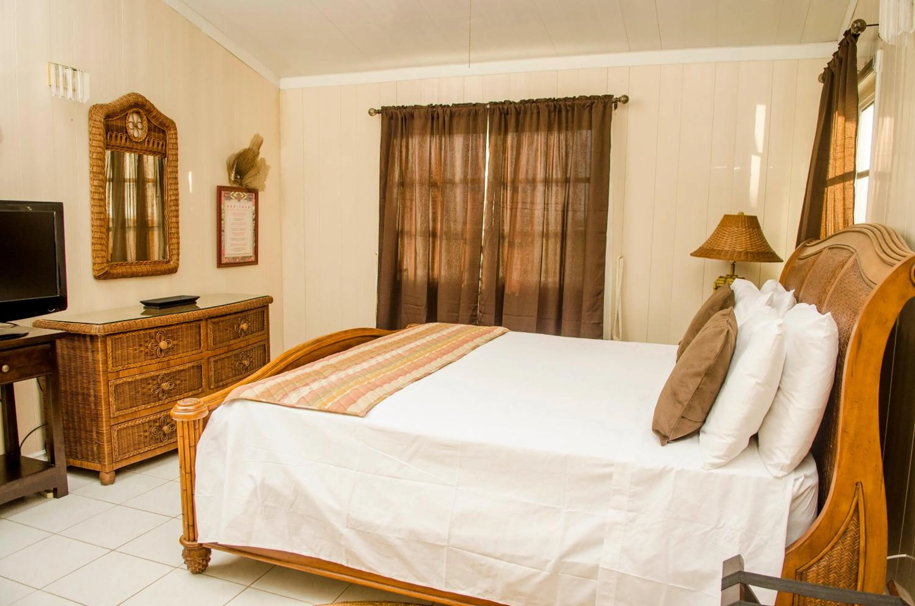 Bedroom, Bed in South Coast Horizon