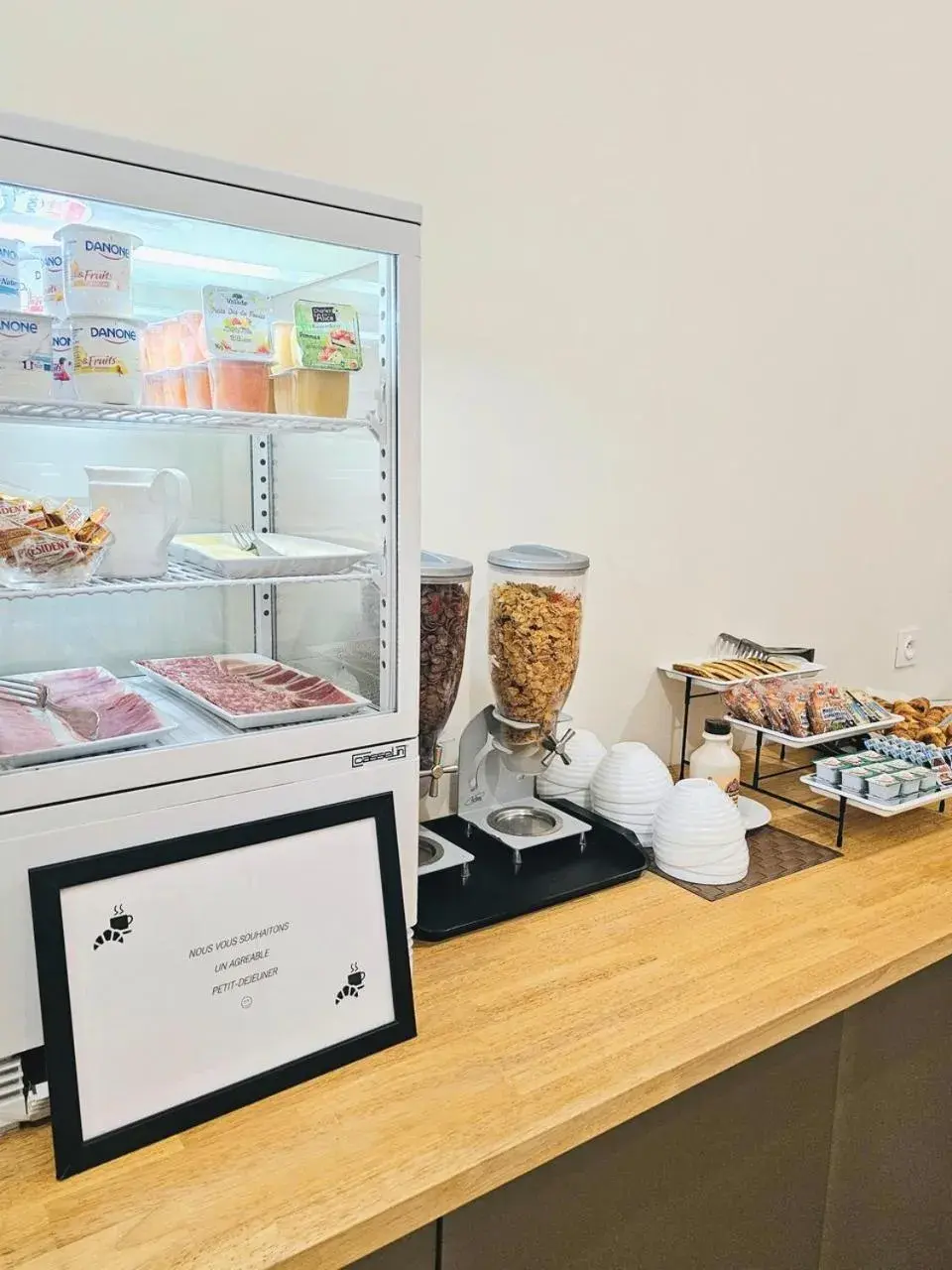 Food and drinks in Adonis Sanary Grand Hôtel des Bains Food and drinks in Adonis Sanary Grand Hôtel des Bains