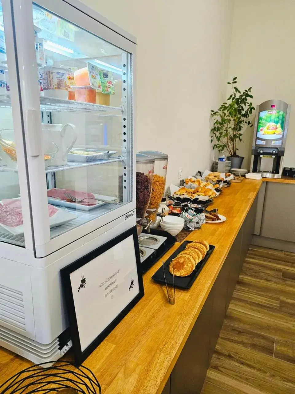 Buffet breakfast in Adonis Sanary Grand Hôtel des Bains Buffet breakfast in Adonis Sanary Grand Hôtel des Bains