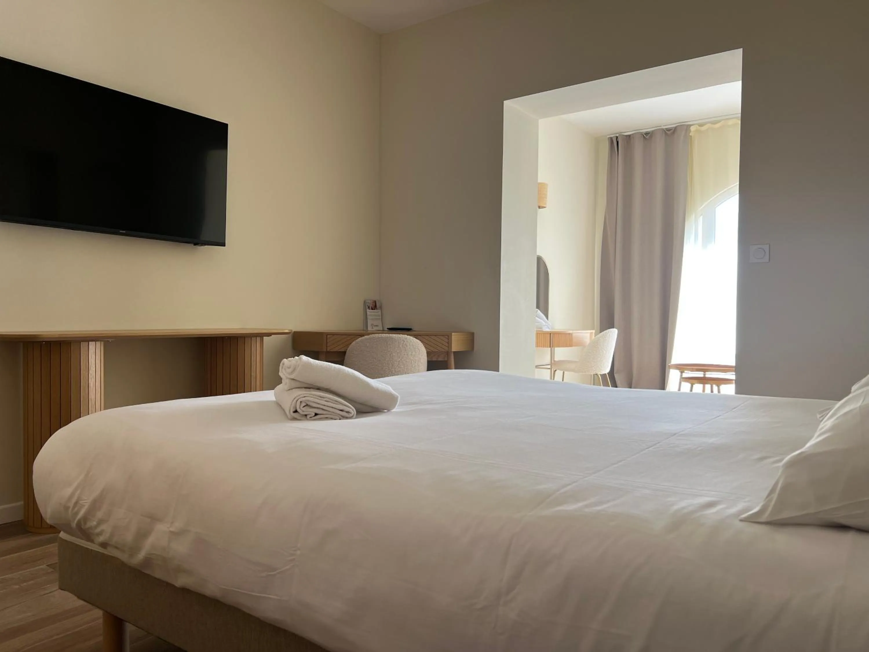 Bed in Adonis Sanary Grand Hôtel des Bains