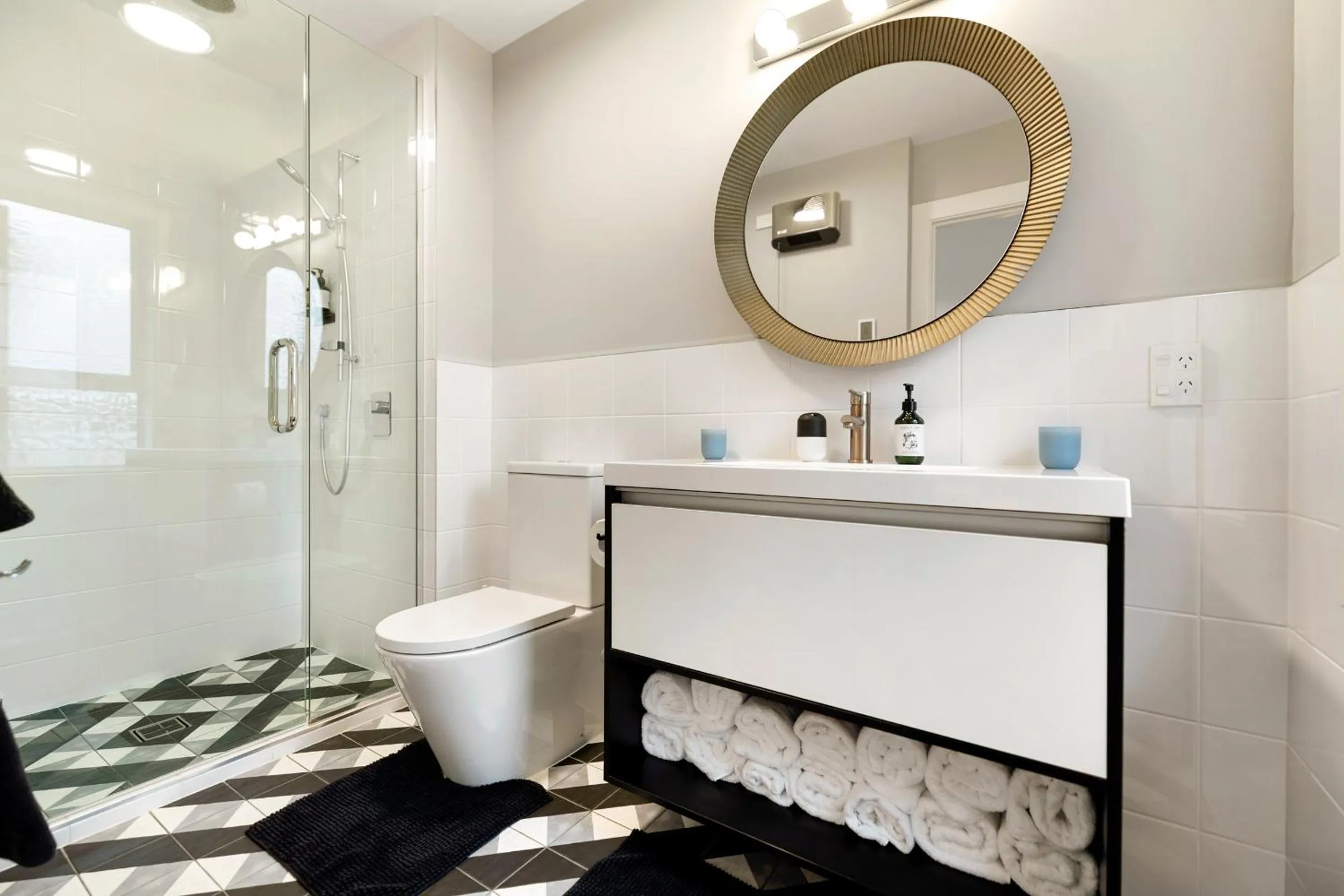 Shower in Arrowtown Motel