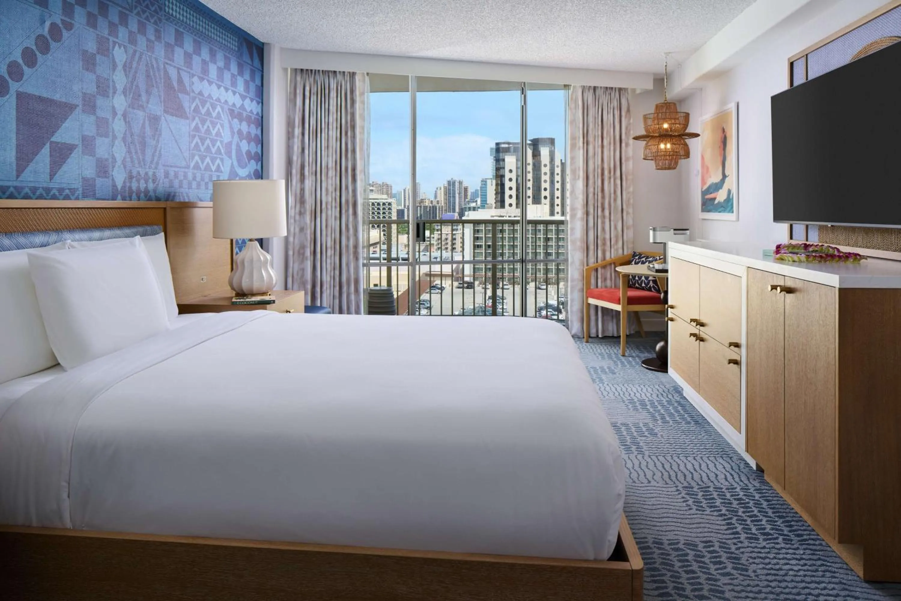 Bedroom, Bed in OUTRIGGER Waikiki Paradise Hotel