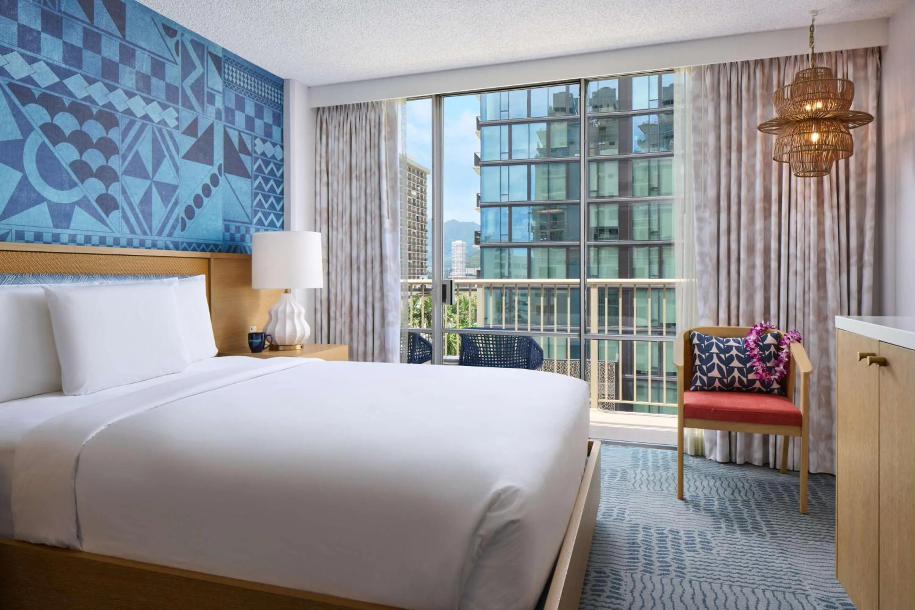 Bedroom, Bed in OUTRIGGER Waikiki Paradise Hotel