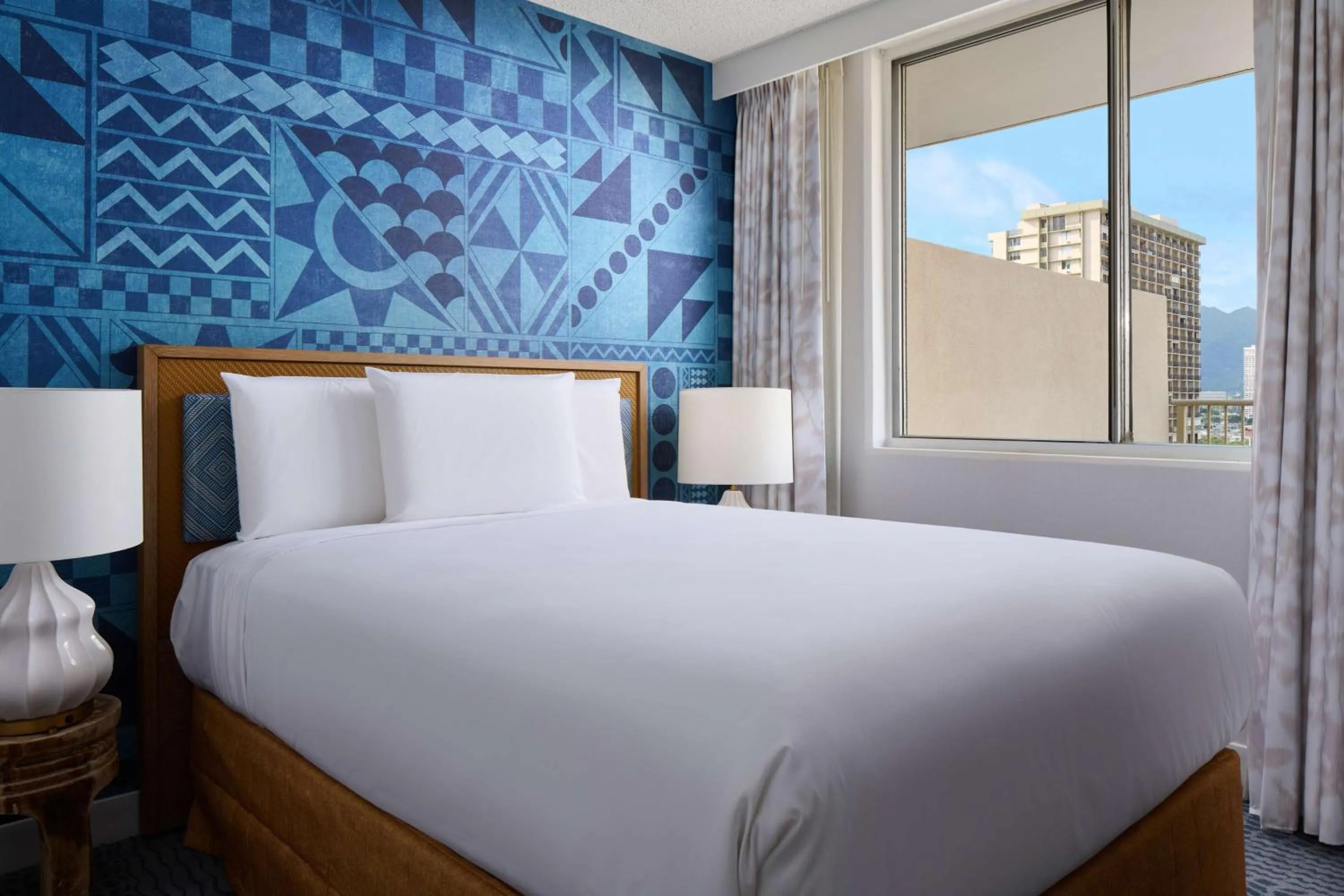 Bedroom, Bed in OUTRIGGER Waikiki Paradise Hotel