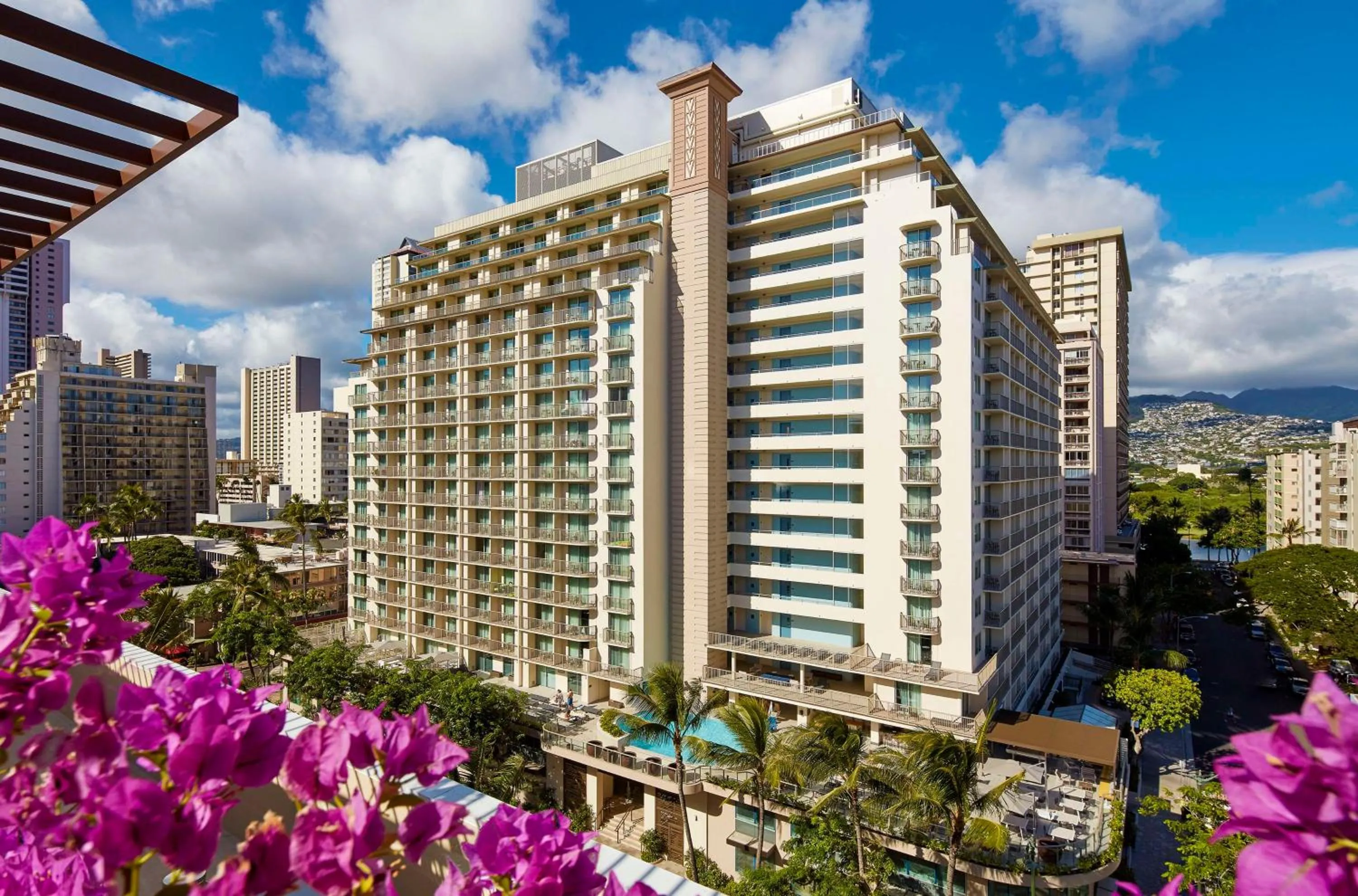 Property building in Hilton Garden Inn Waikiki Beach