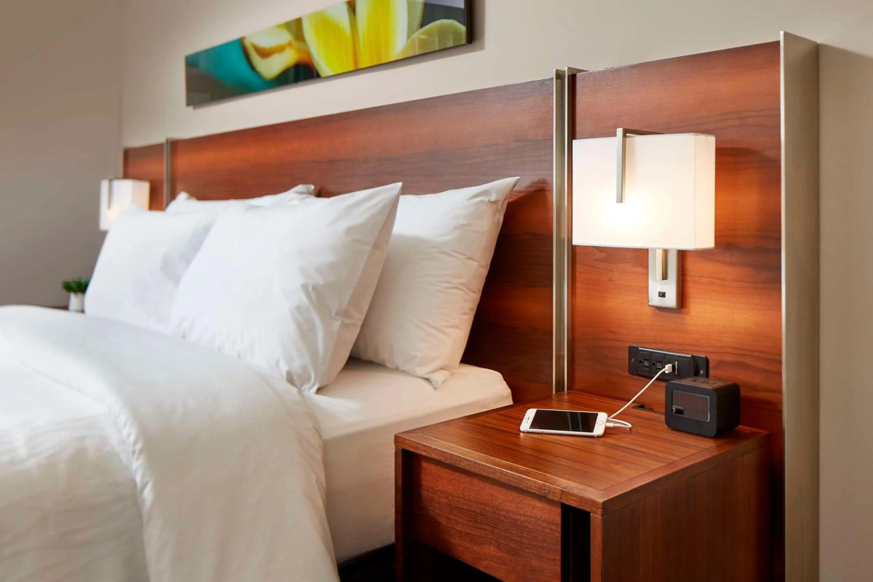 Bed in Hilton Garden Inn Waikiki Beach