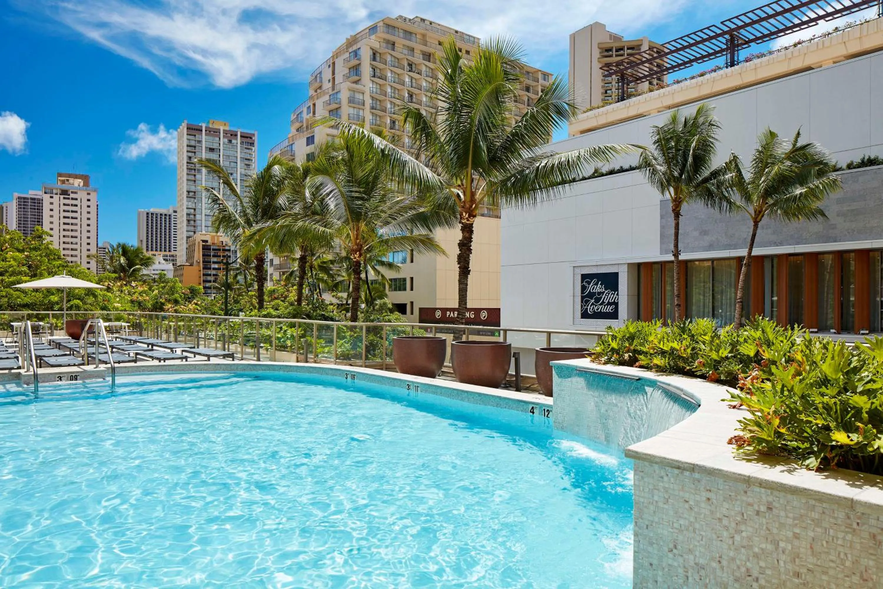 Pool view in Hilton Garden Inn Waikiki Beach
