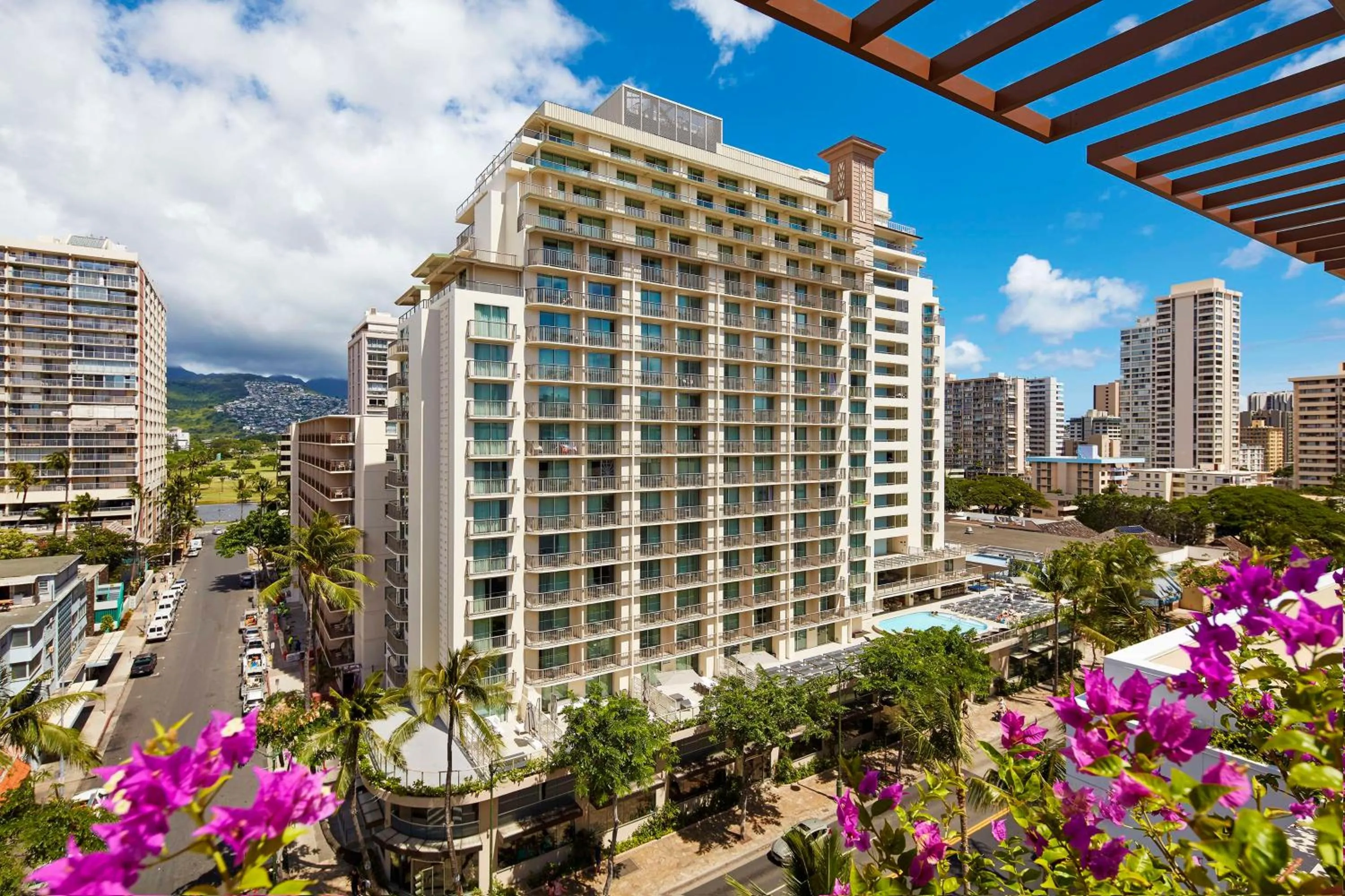 Property building in Hilton Garden Inn Waikiki Beach