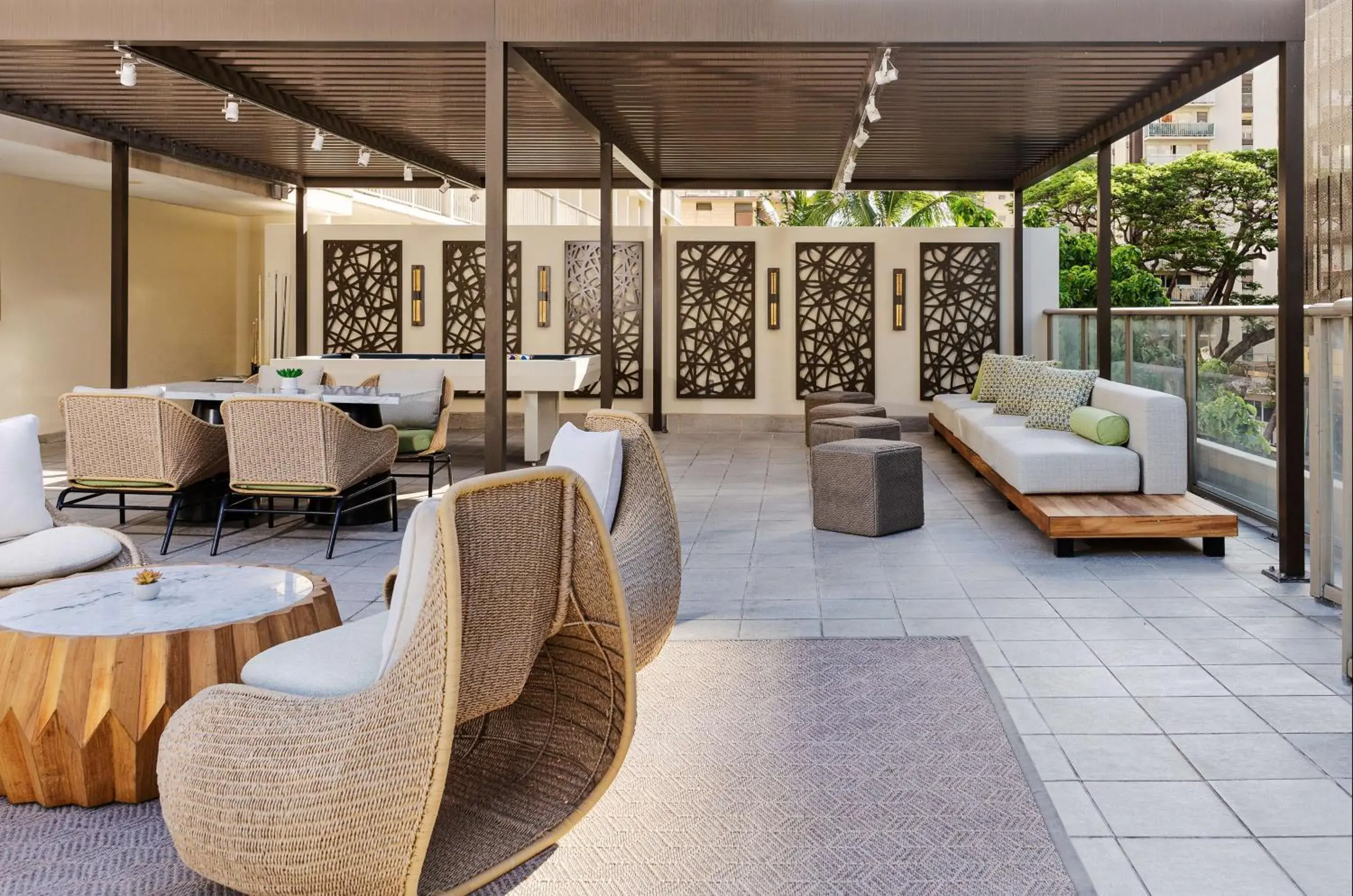 Pool view in Hilton Garden Inn Waikiki Beach Pool view in Hilton Garden Inn Waikiki Beach