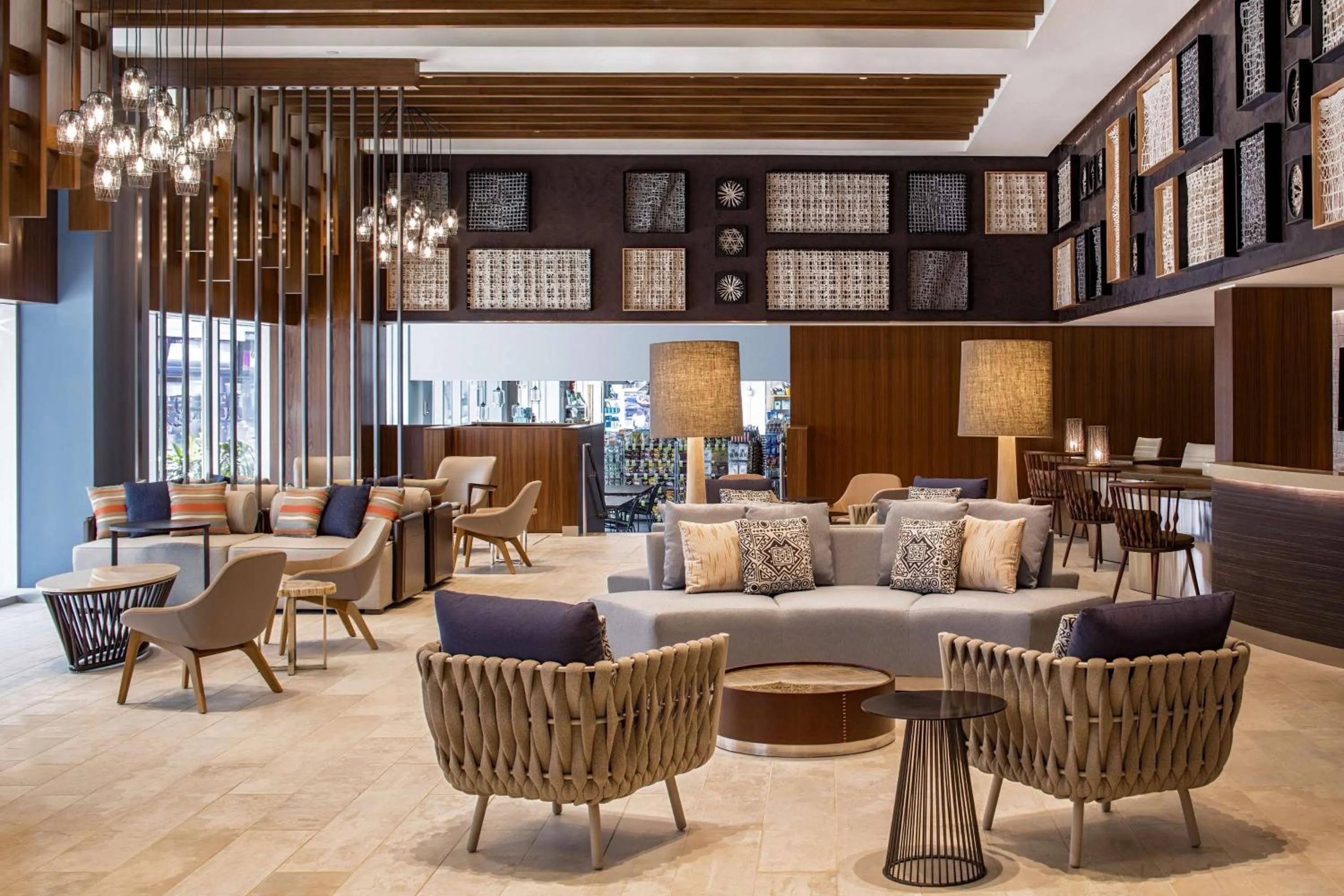 Lobby or reception in Hilton Garden Inn Waikiki Beach