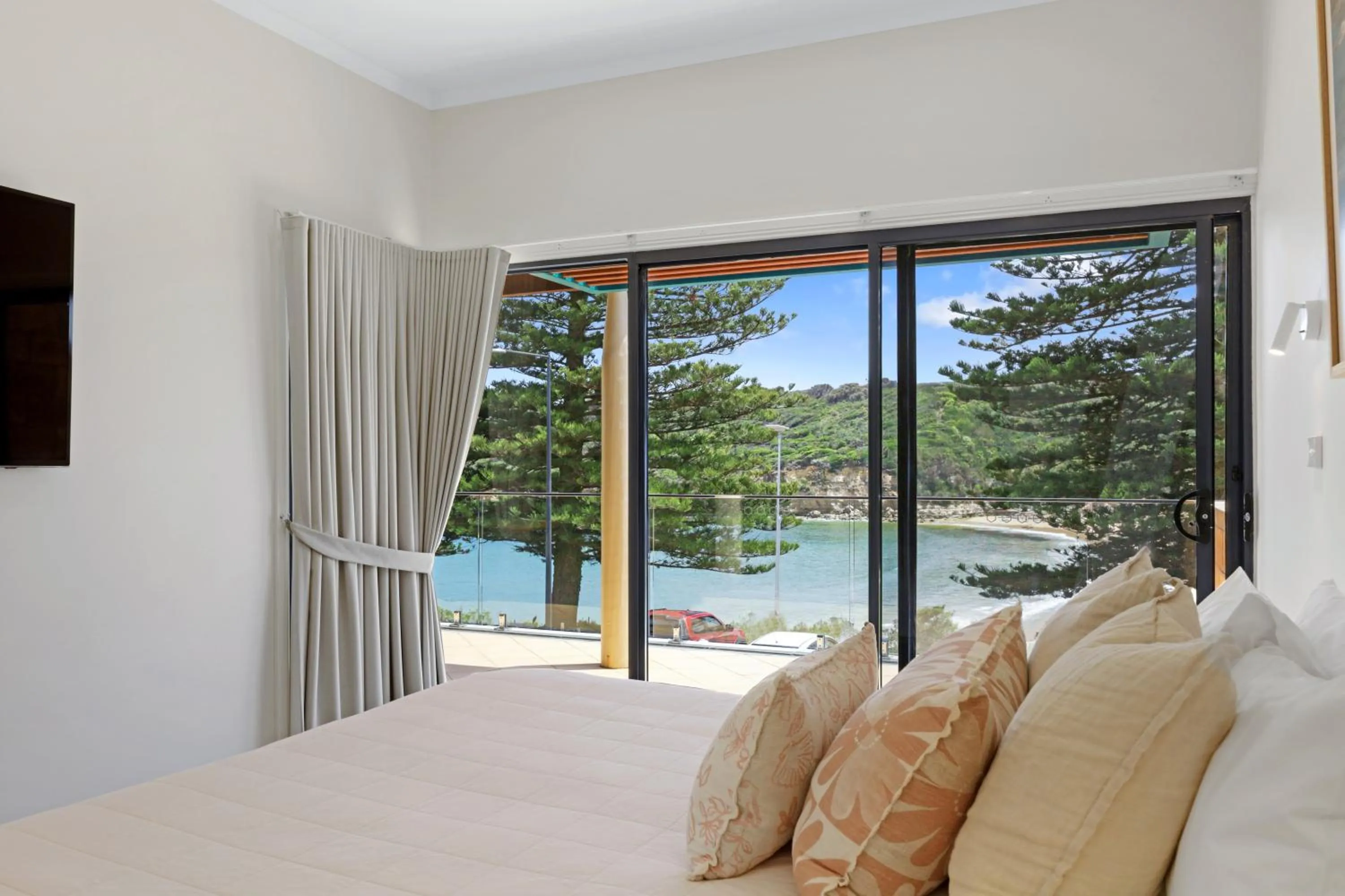 Bed in Sea Foam Villas