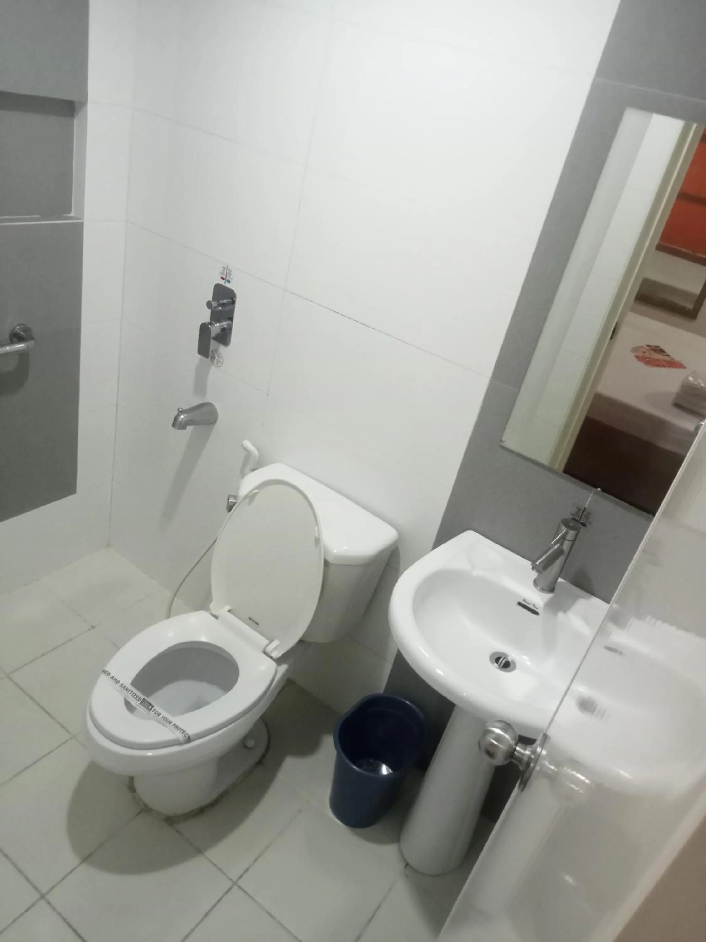 Bathroom in Hotel Sogo Cabanatuan