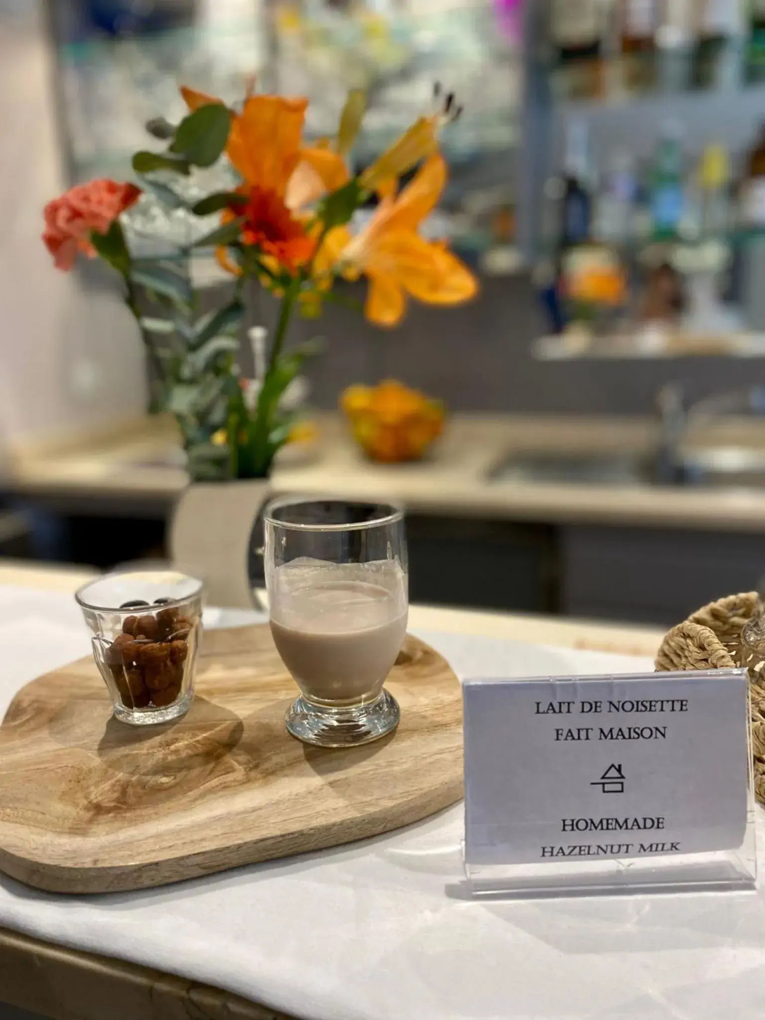 Food and drinks in Hôtel de la Fontaine Food and drinks in Hôtel de la Fontaine