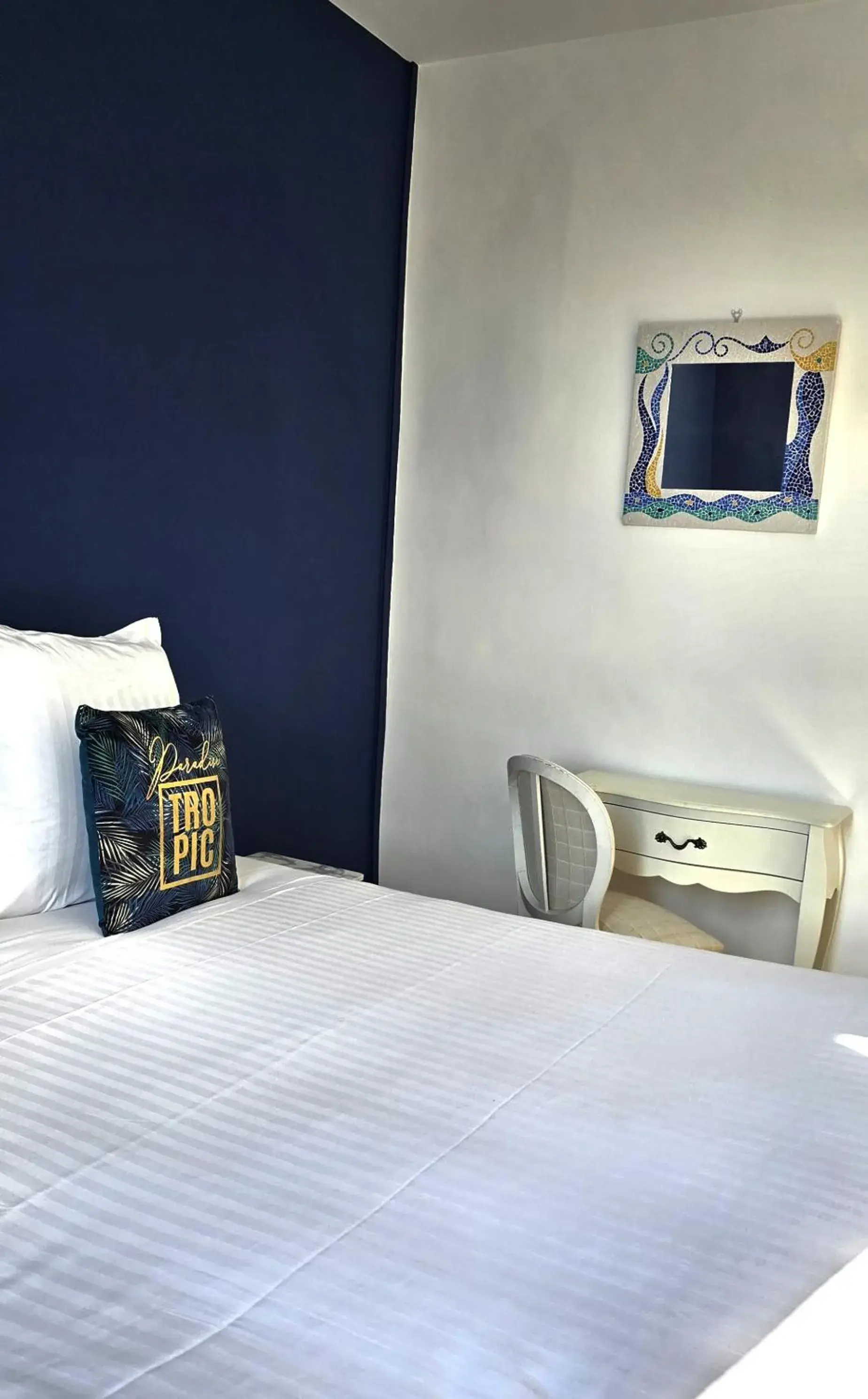 Bed in Hôtel de la Fontaine Bed in Hôtel de la Fontaine