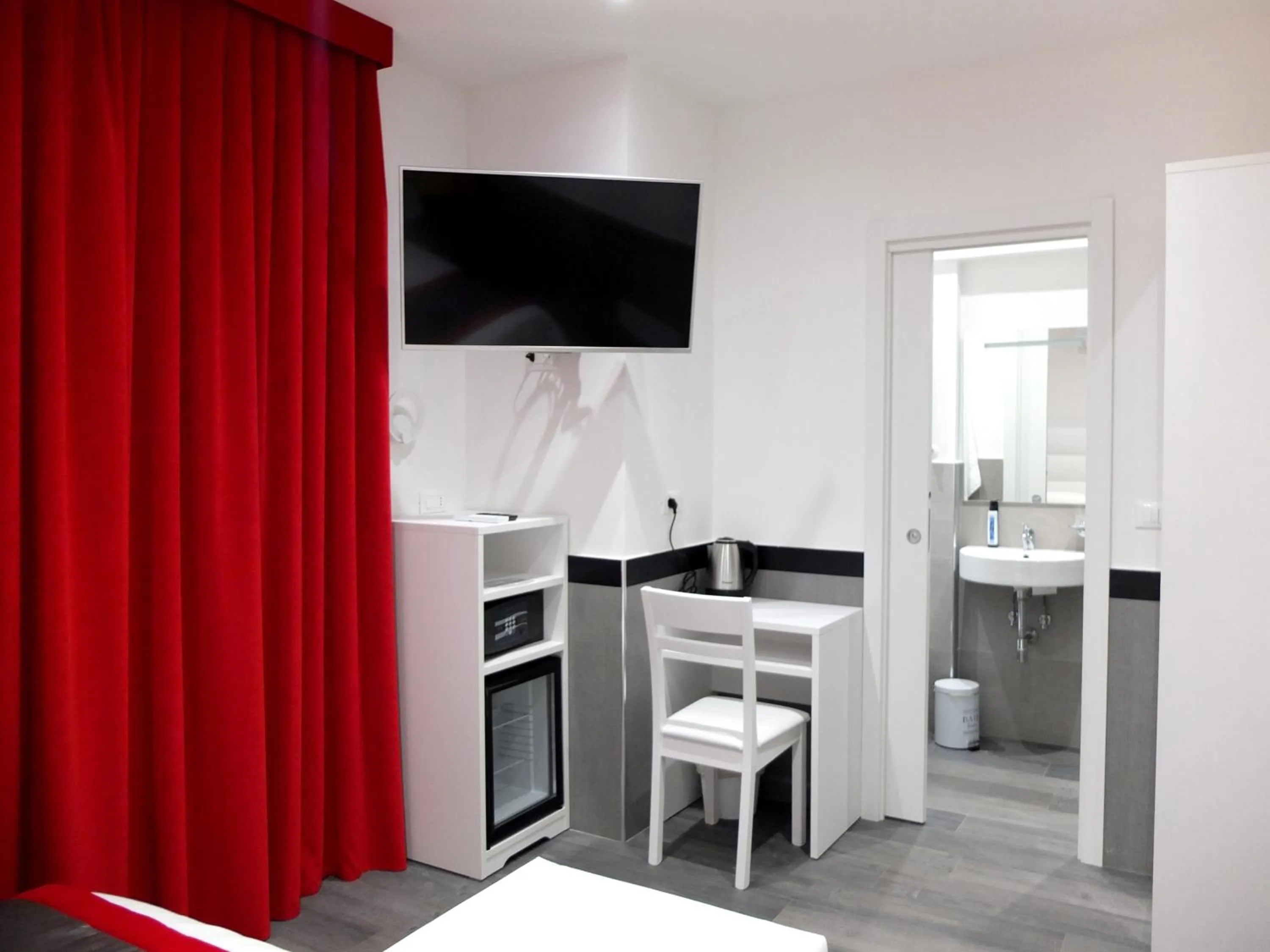 TV and multimedia in ASTORIA GOLDEN GATE