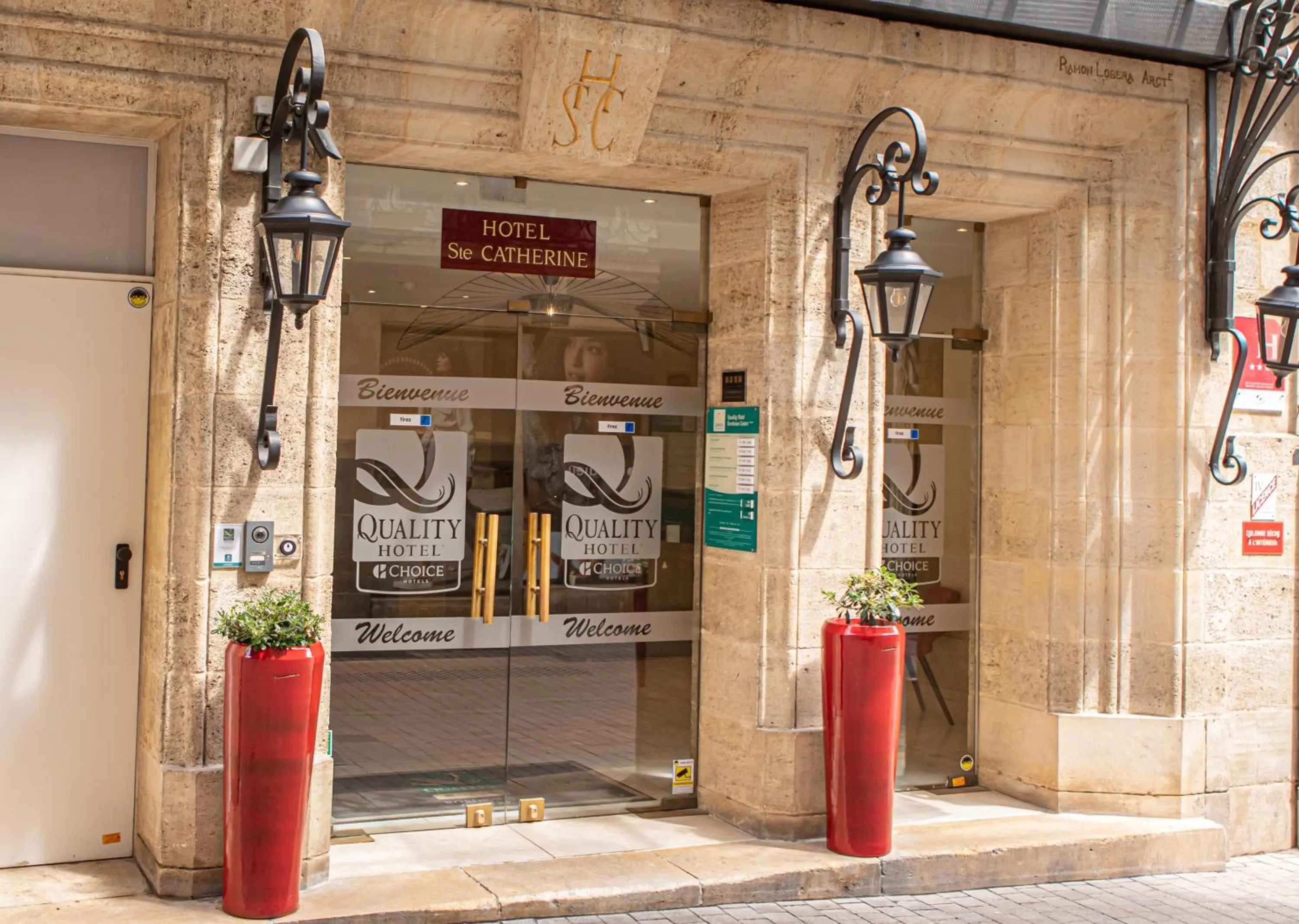 Property building in Quality Hotel Bordeaux Centre