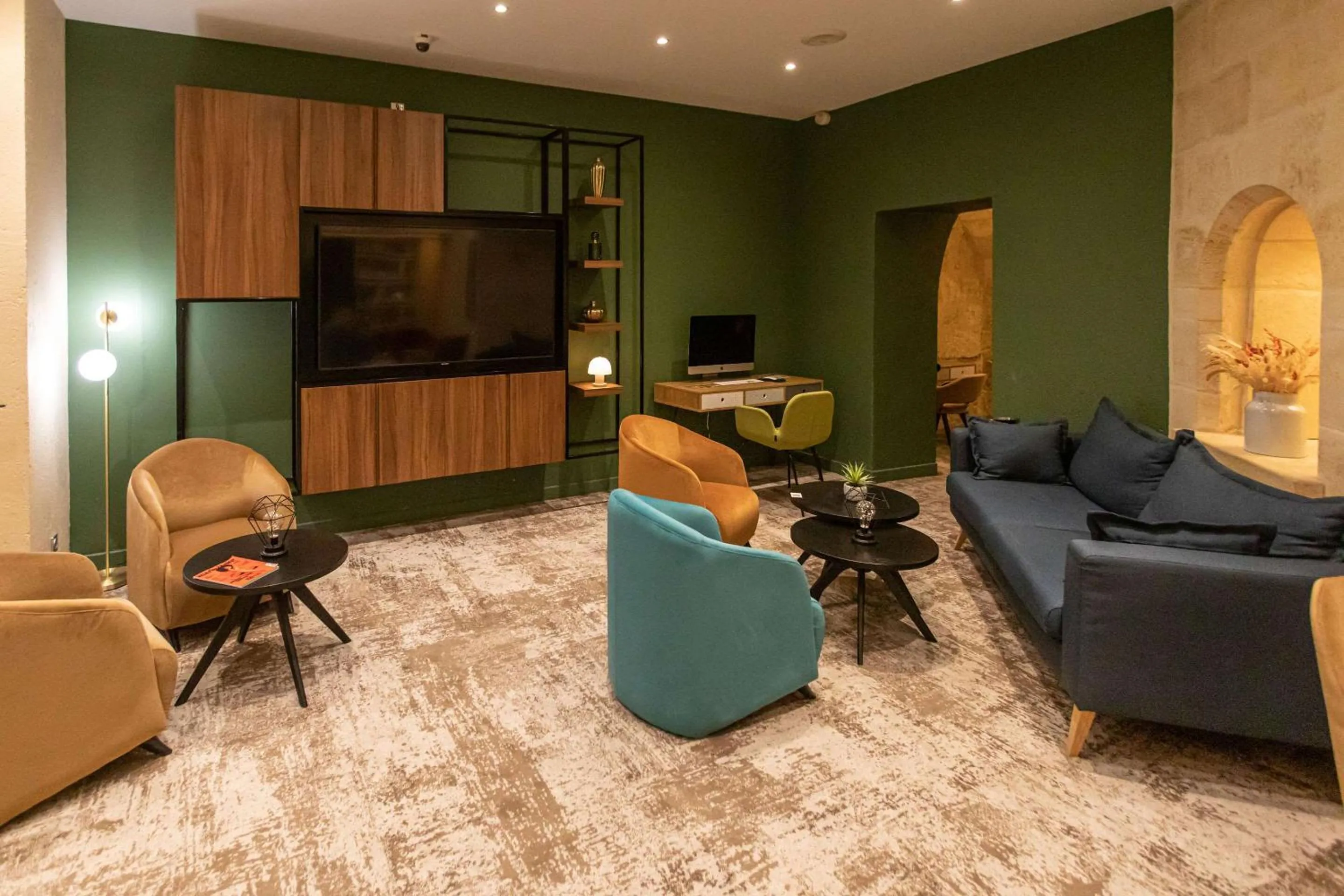 Lobby or reception in Quality Hotel Bordeaux Centre