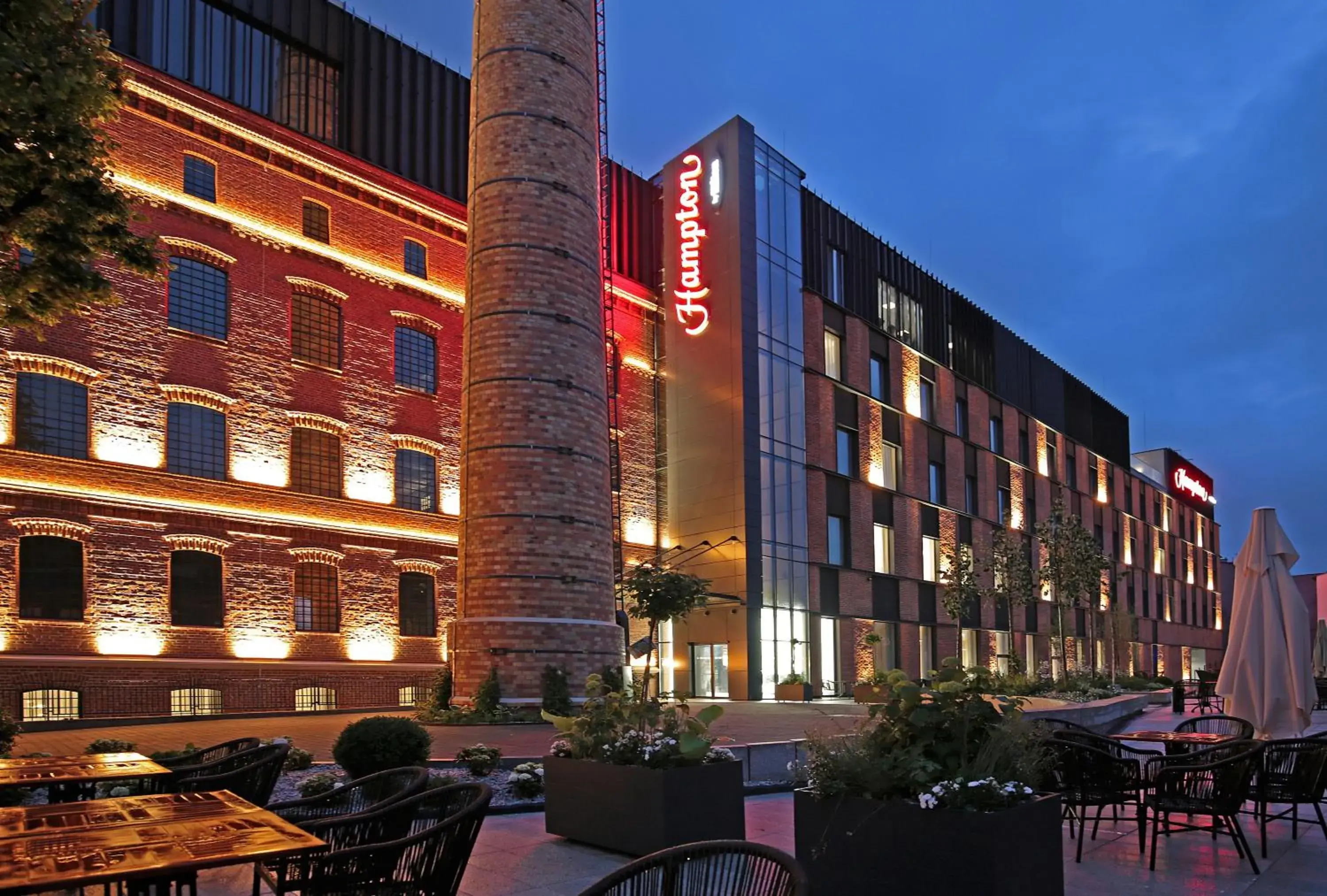 Property building in Hampton By Hilton Kalisz Property building in Hampton By Hilton Kalisz