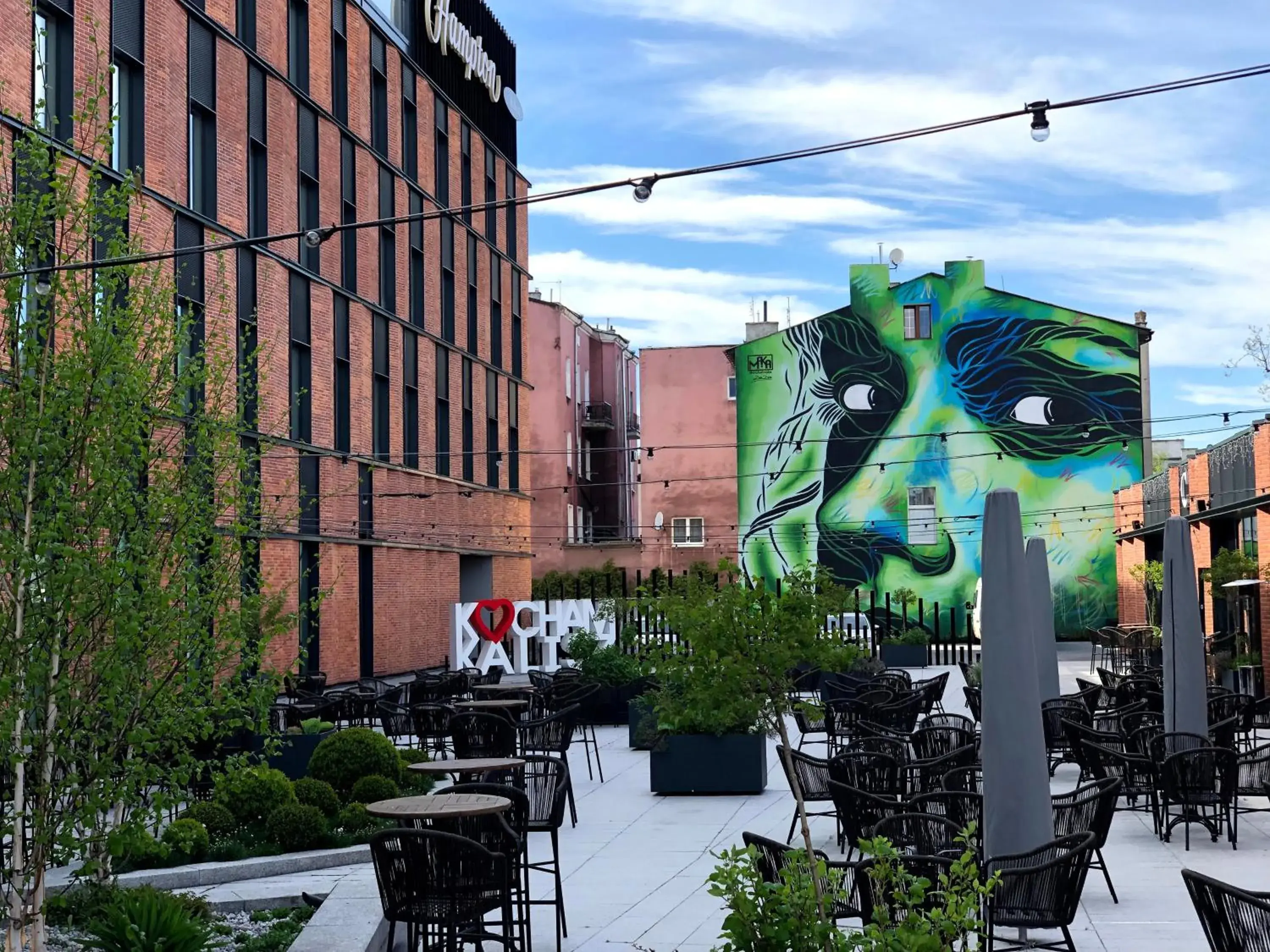 Property building in Hampton By Hilton Kalisz Property building in Hampton By Hilton Kalisz