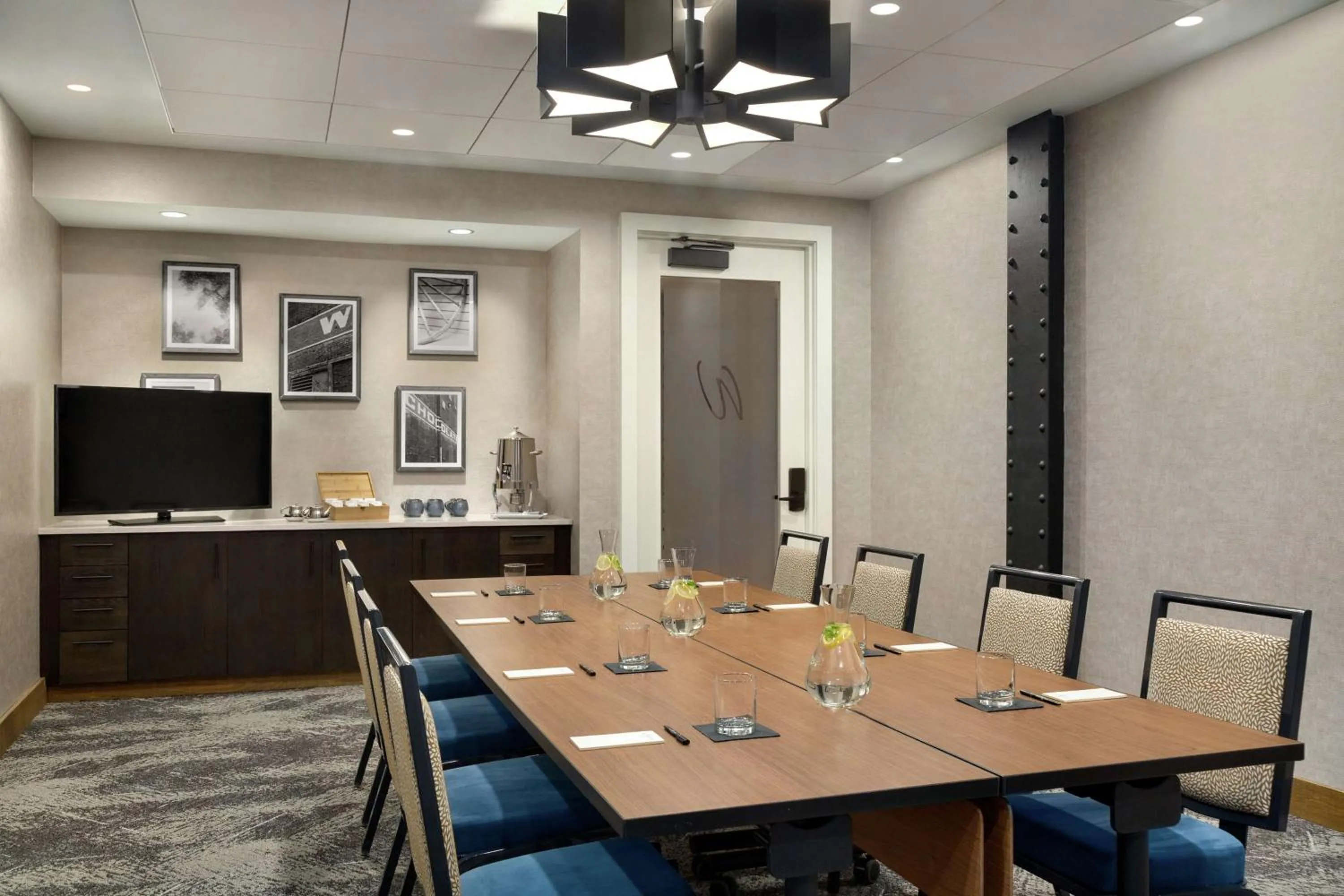 Meeting/conference room in The Wilbur Lititz, Tapestry Collection By Hilton