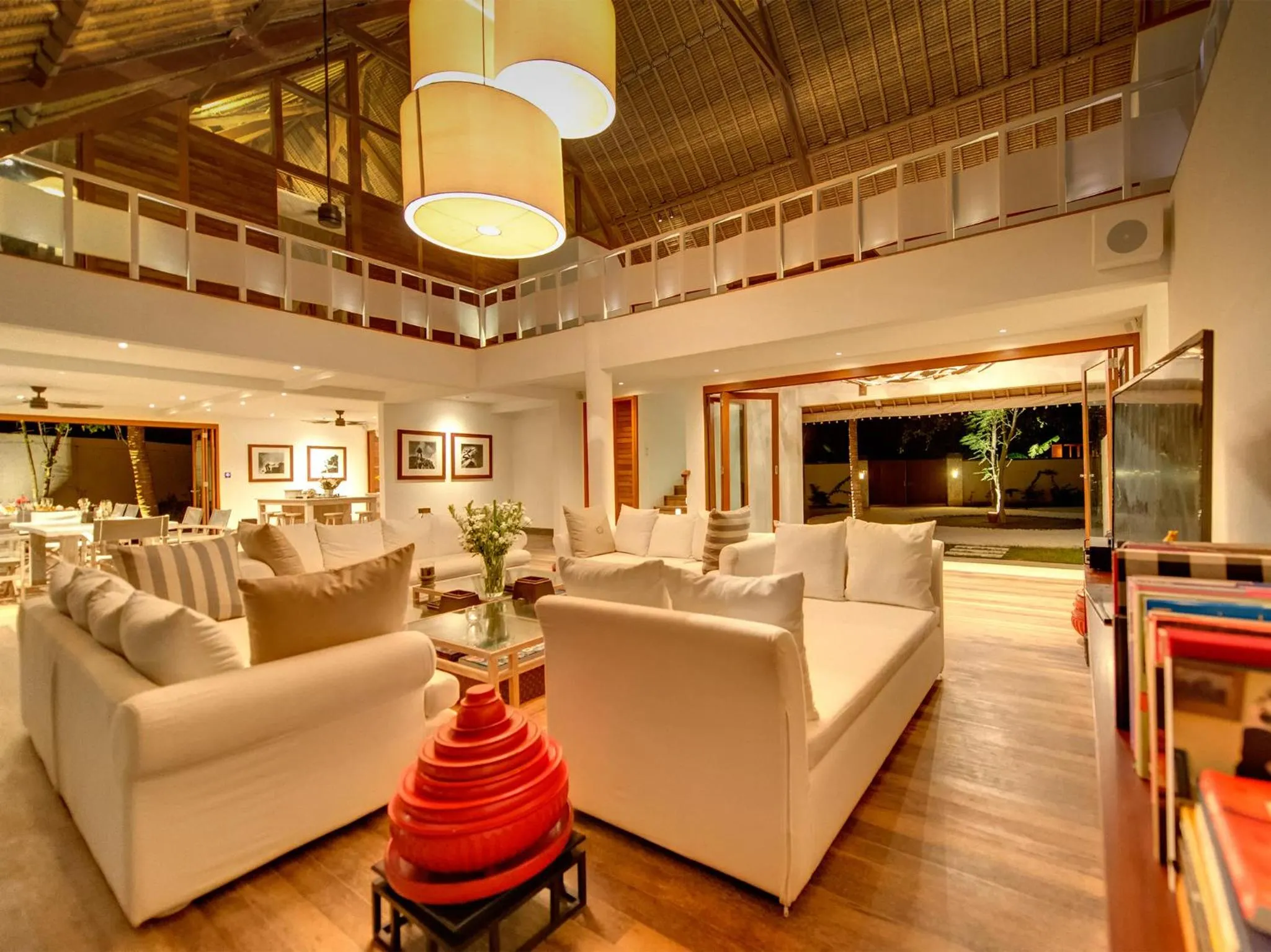 TV and multimedia in Villa Voyage