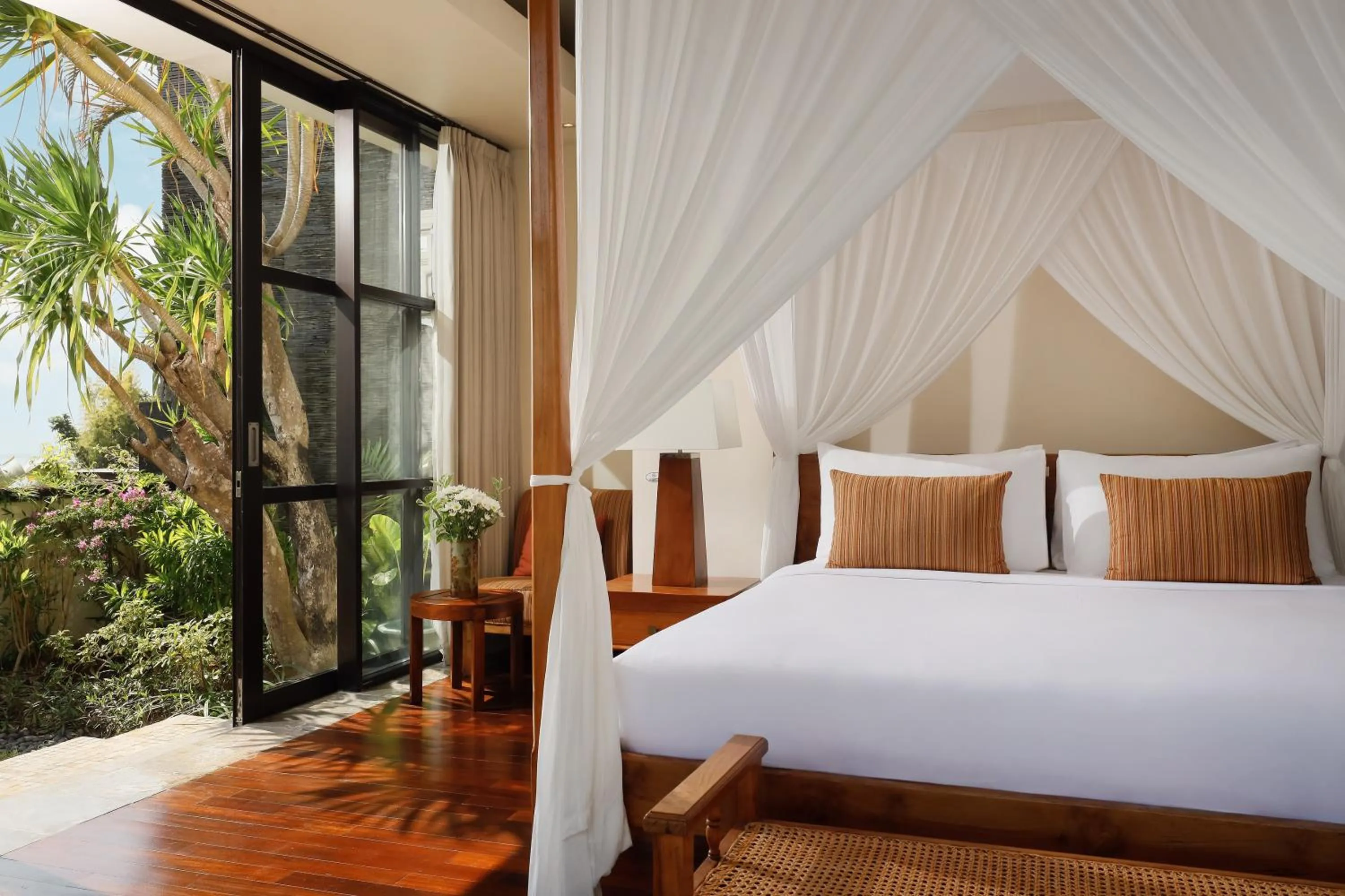 Bed in Villa Jamalu by Nakula