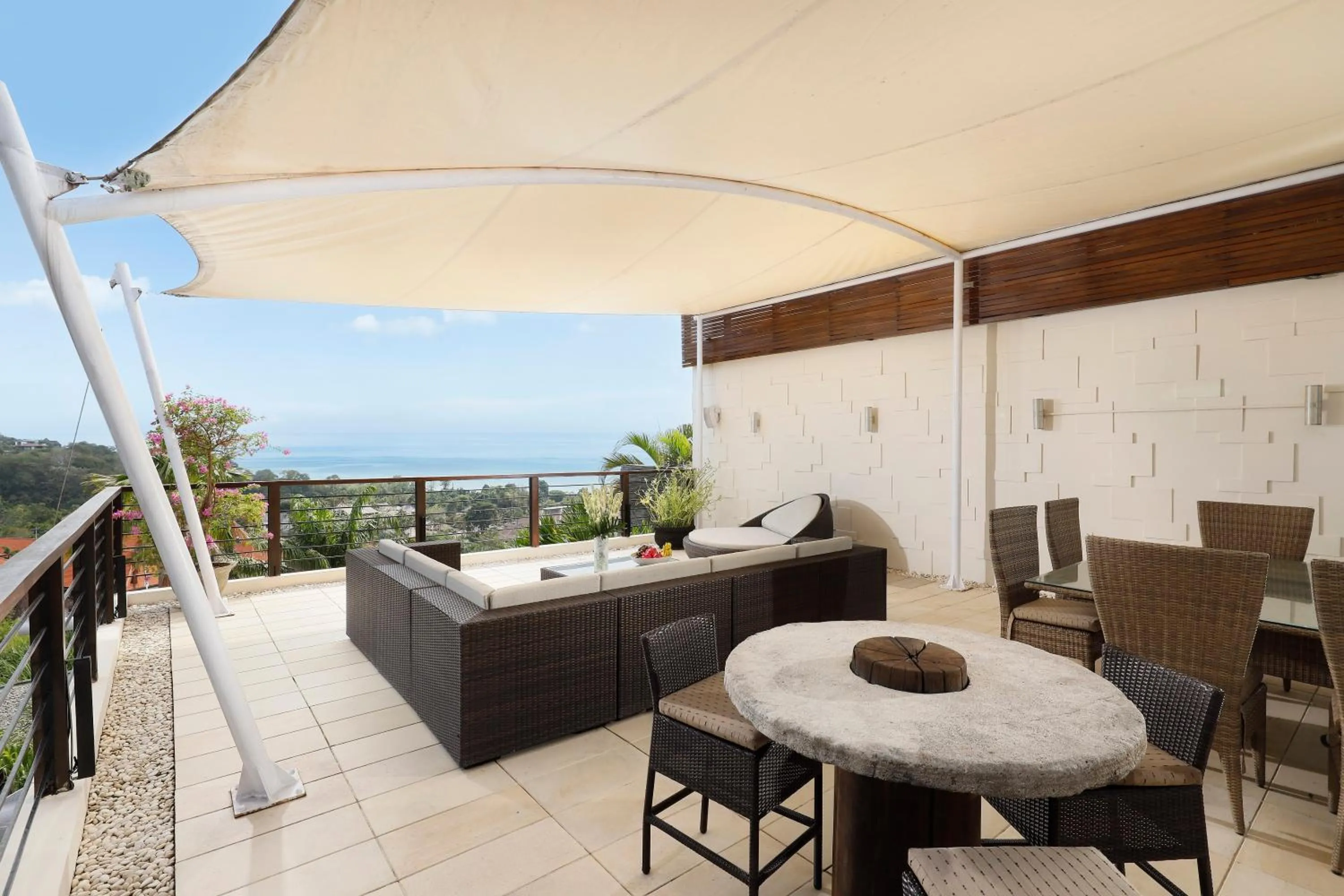 Balcony/Terrace in Villa Jamalu by Nakula