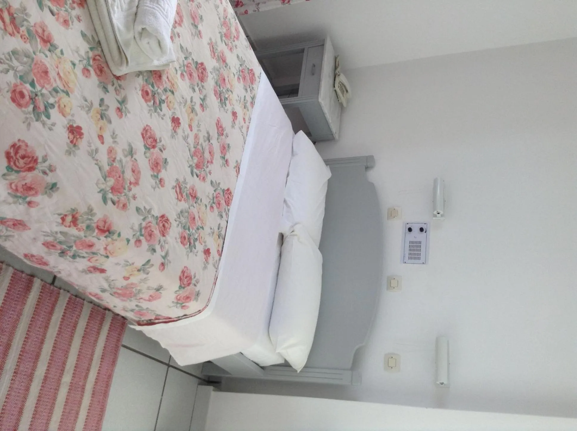 Bed in King Thiras Hotel