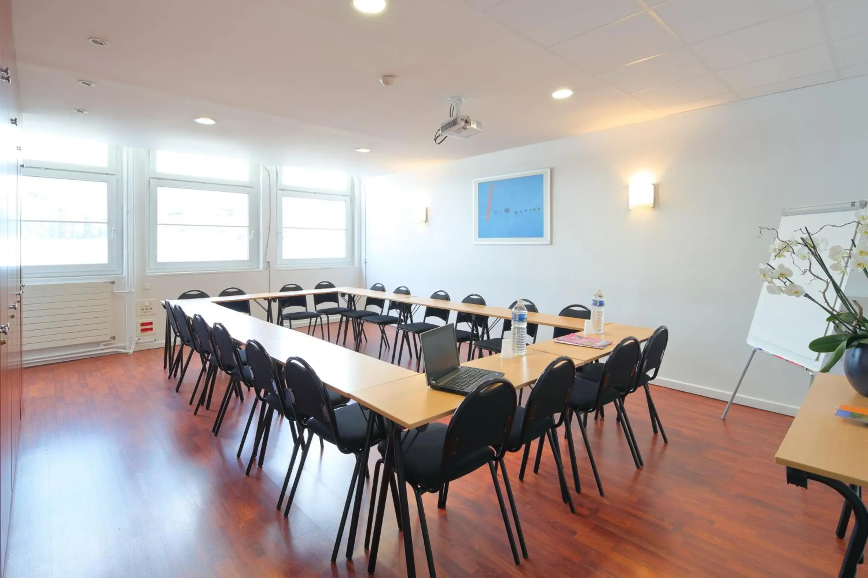 Meeting/conference room in Hotel CIS Paris Maurice Ravel