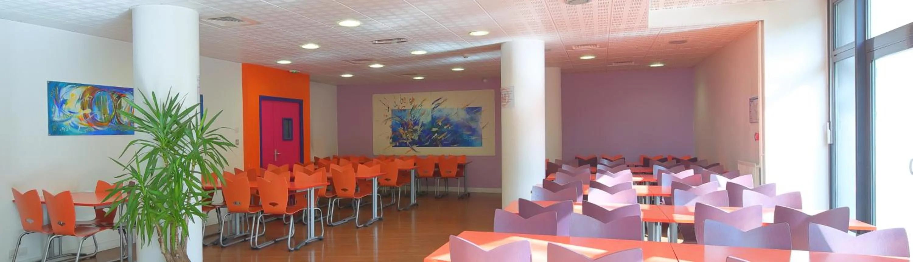 Restaurant/places to eat in Hotel CIS Paris Kellermann