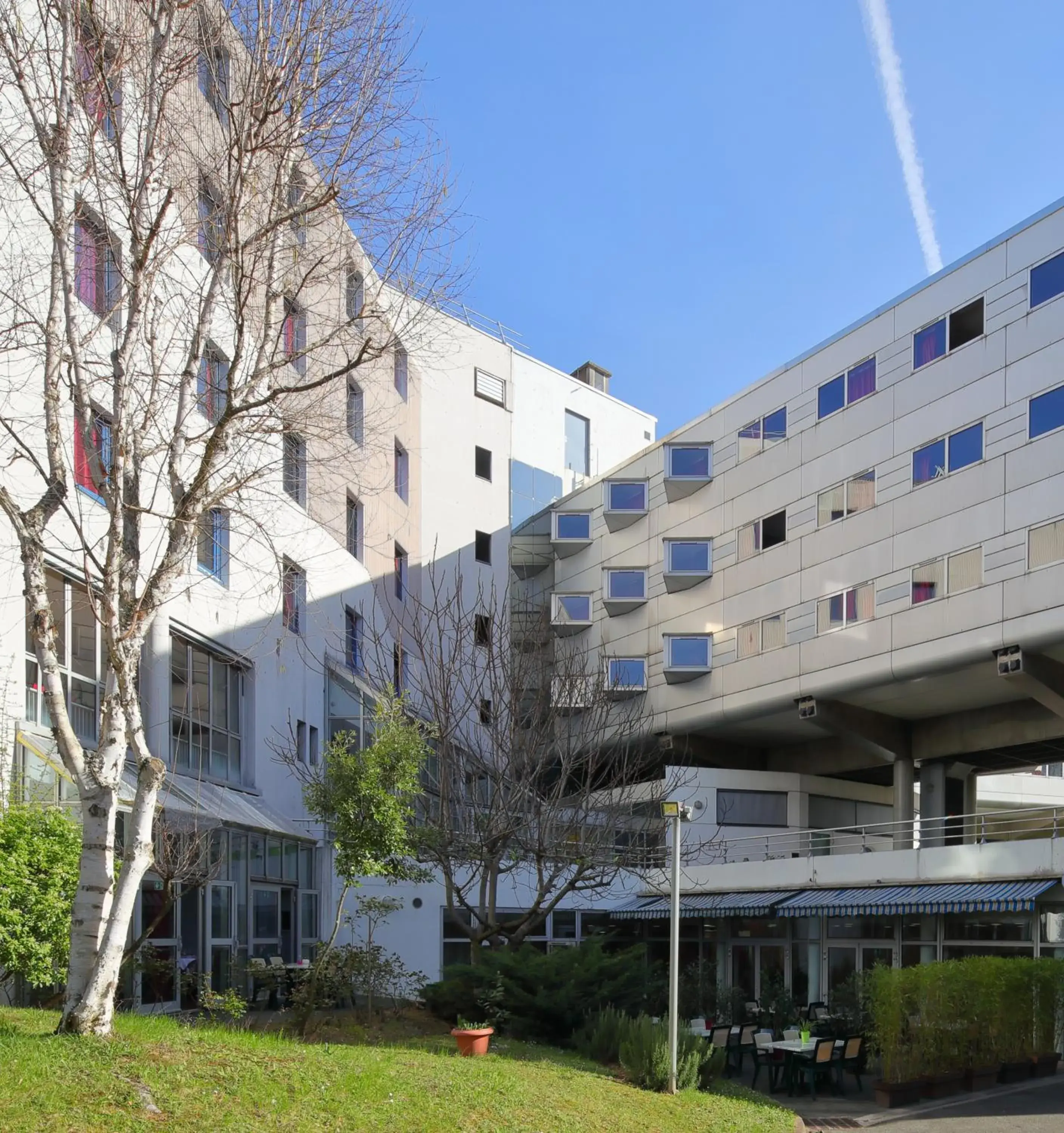 Patio, Property Building in Hotel CIS Paris Kellermann