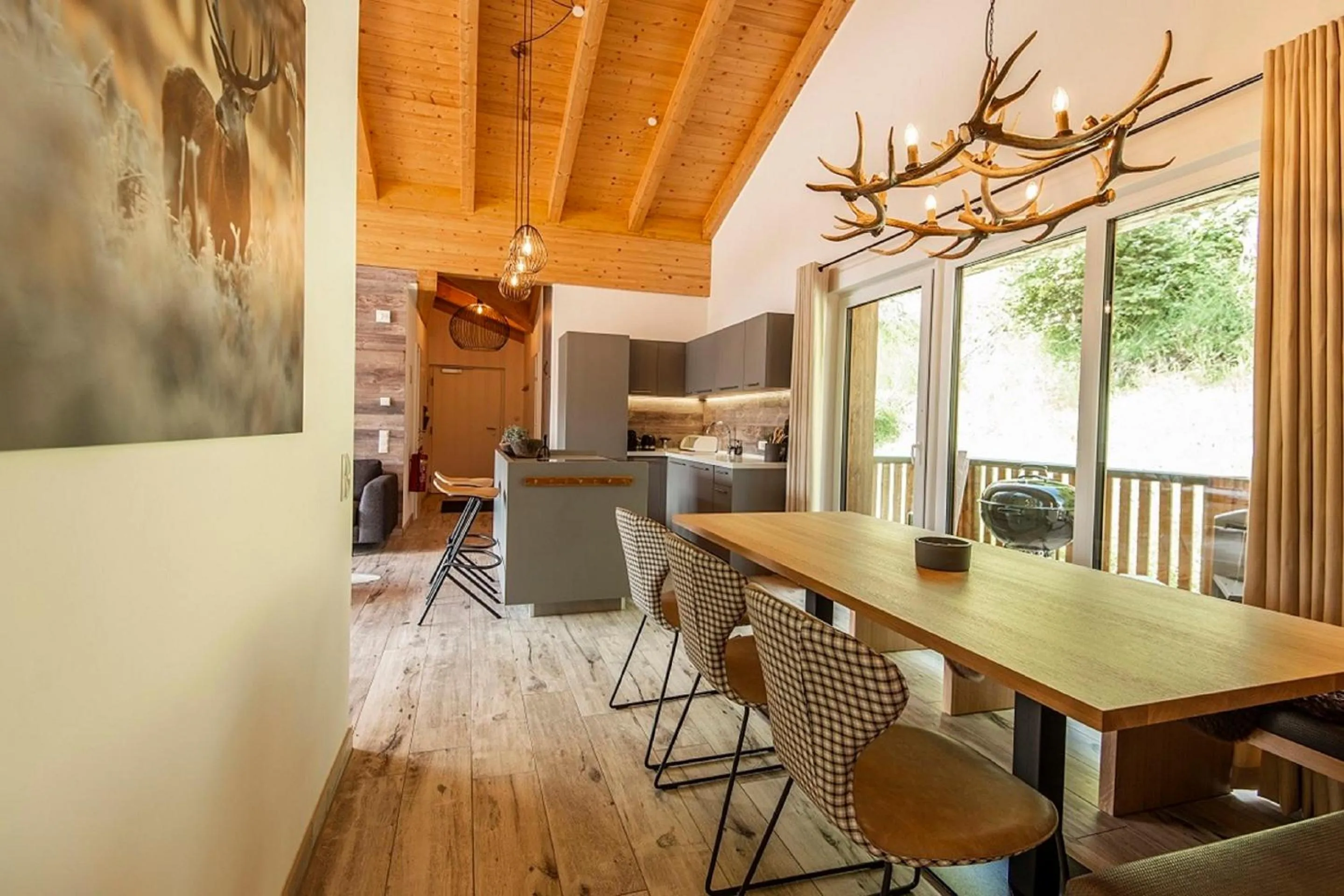 Dining area in Apartment Dorf Wagrain Alpenleben by AlpenTravel