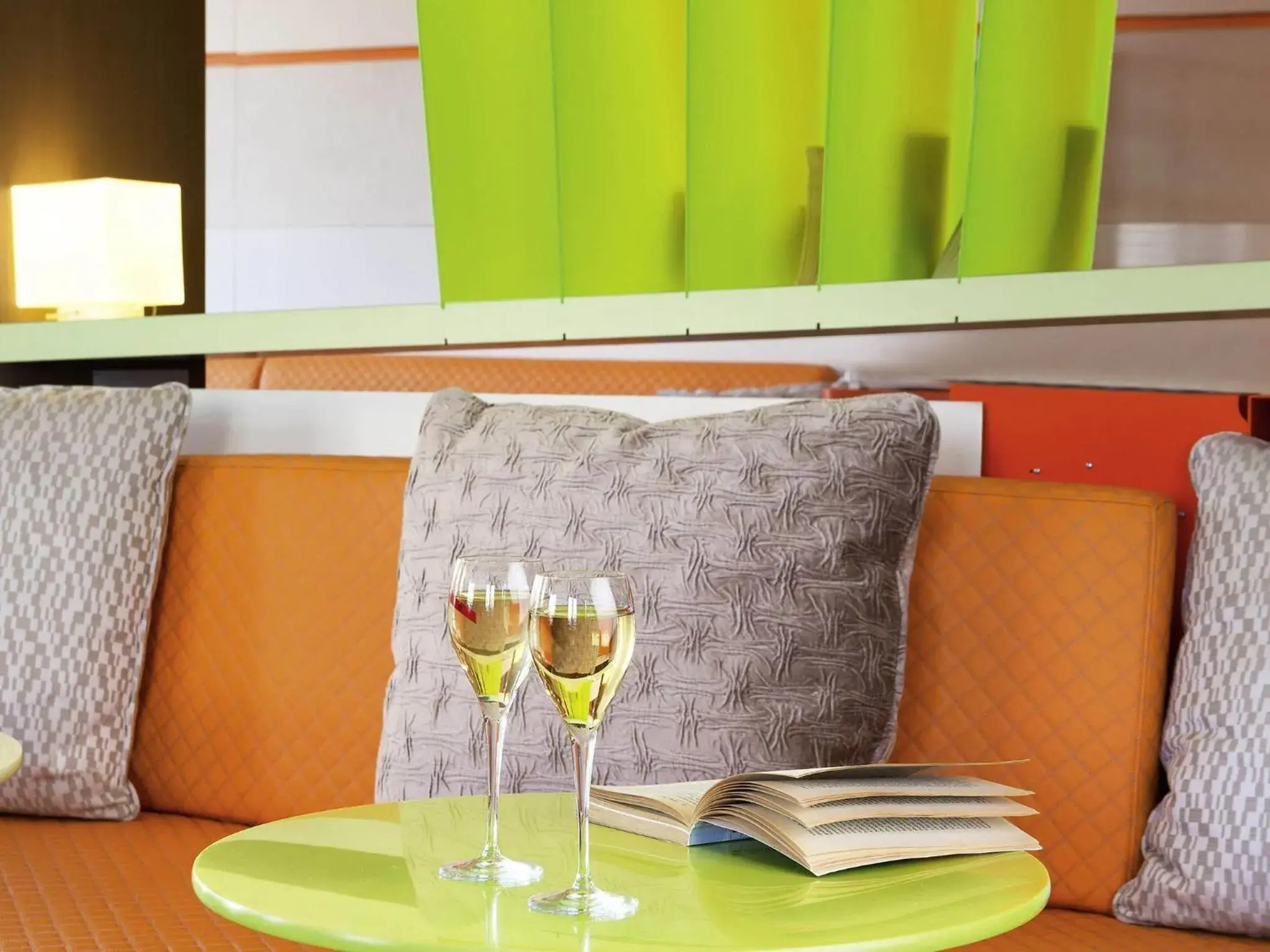 Lounge or bar in ibis Styles Bayonne Lounge or bar in ibis Styles Bayonne