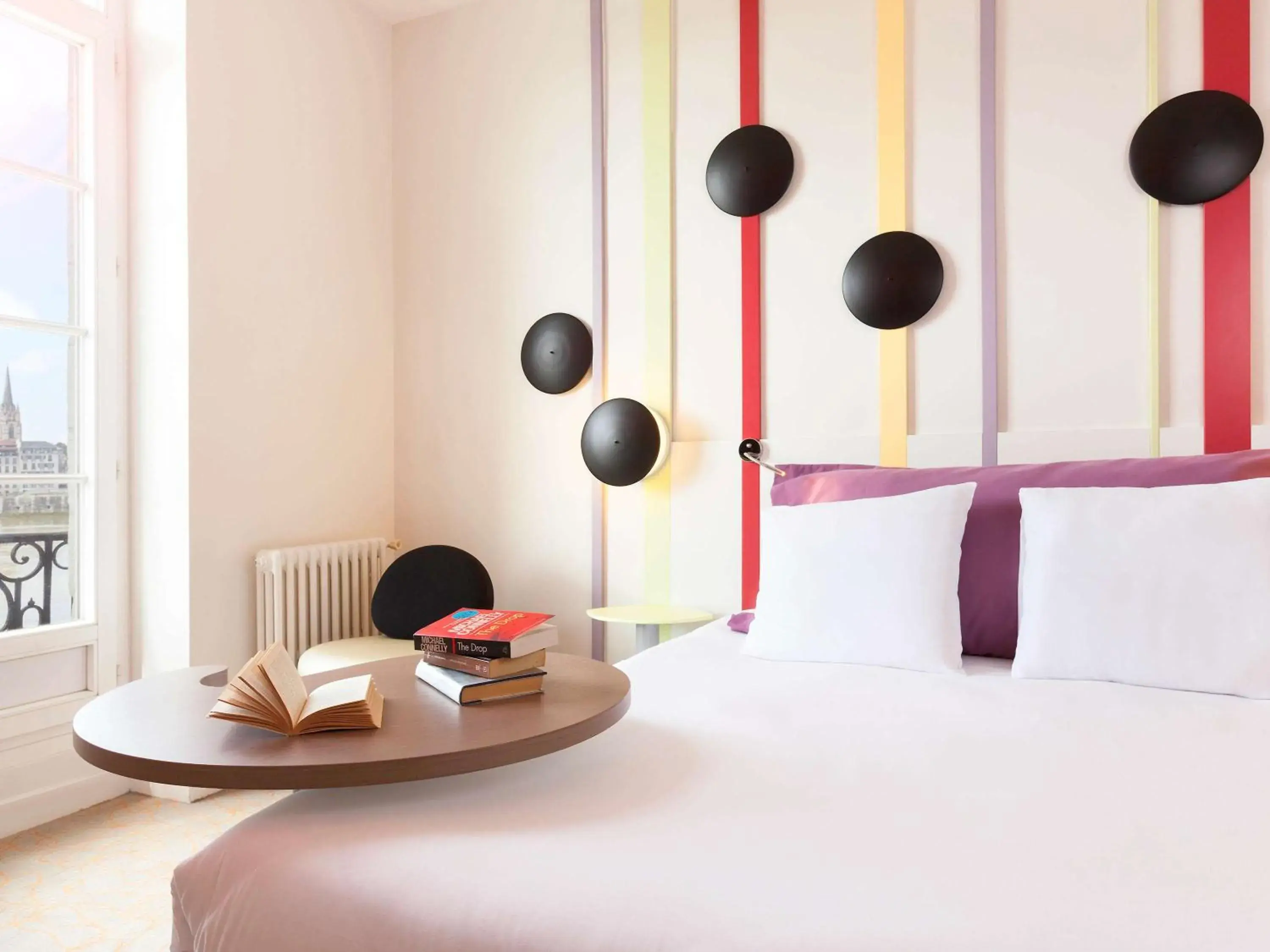 Photo of the whole room, Bed in ibis Styles Bayonne Photo of the whole room, Bed in ibis Styles Bayonne