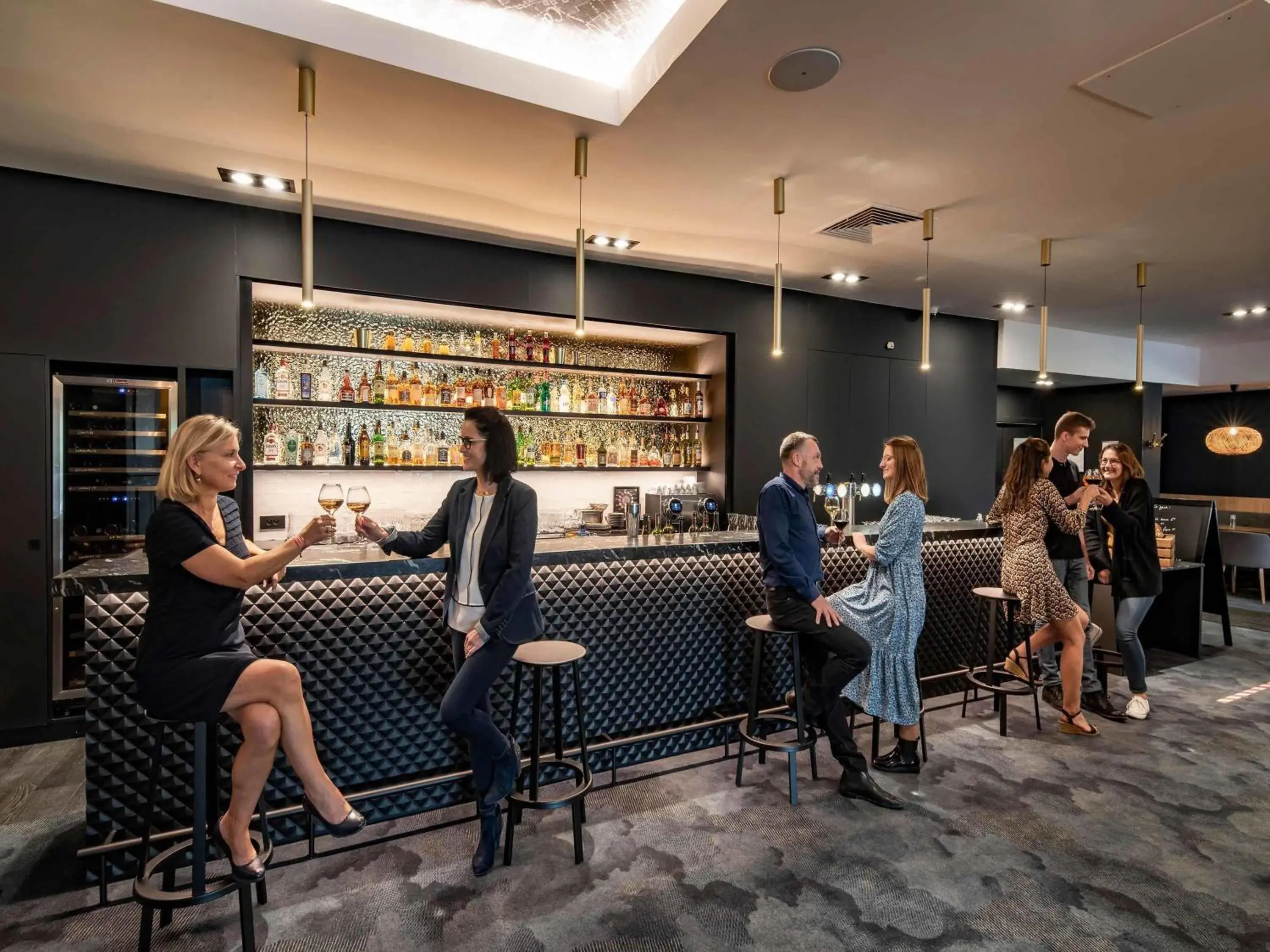 Lounge or bar in Mercure Lille Marcq en Baroeul Lounge or bar in Mercure Lille Marcq en Baroeul