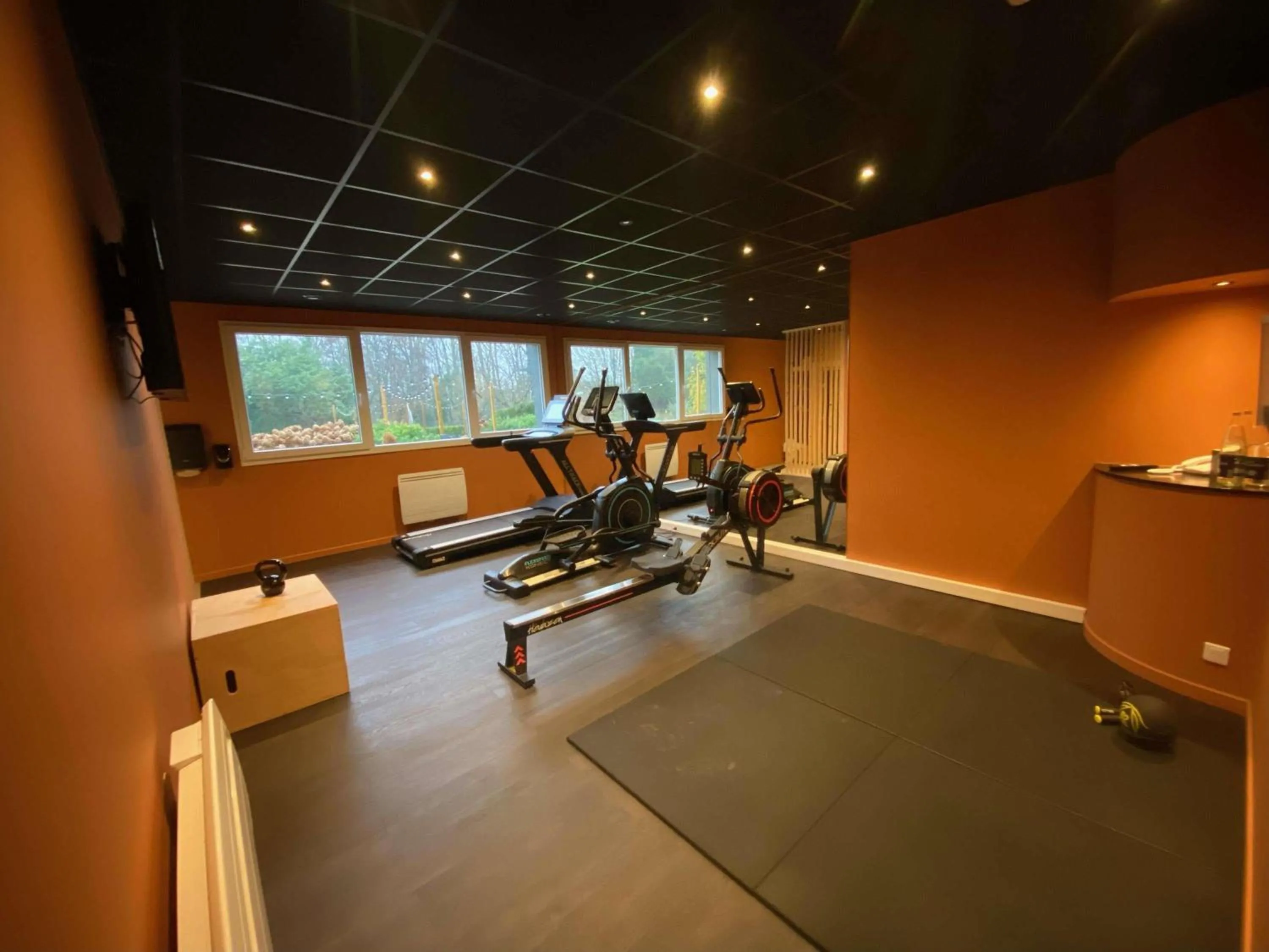 Shower in Mercure Lille Marcq en Baroeul