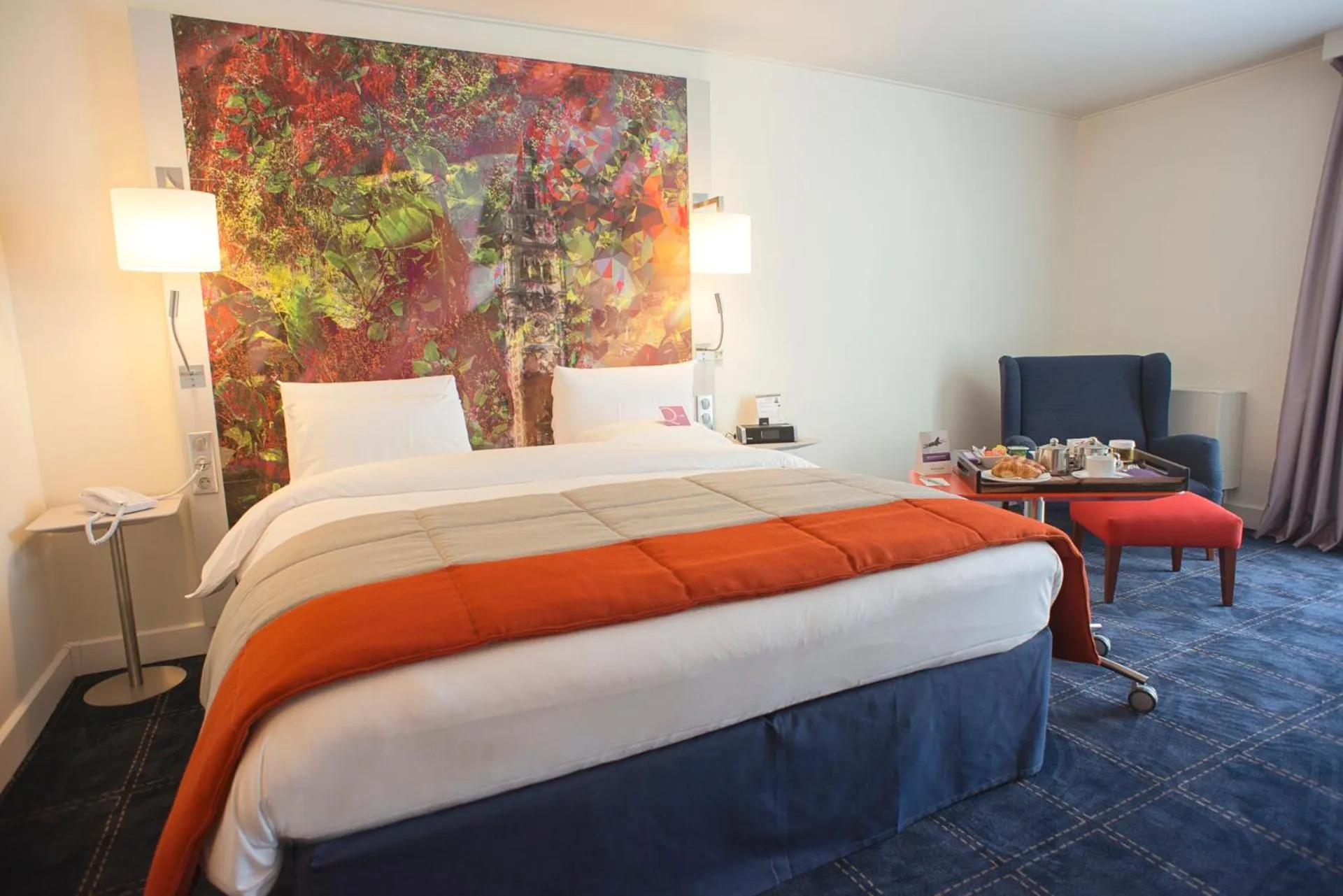 Bed in Mercure Lille Marcq en Baroeul