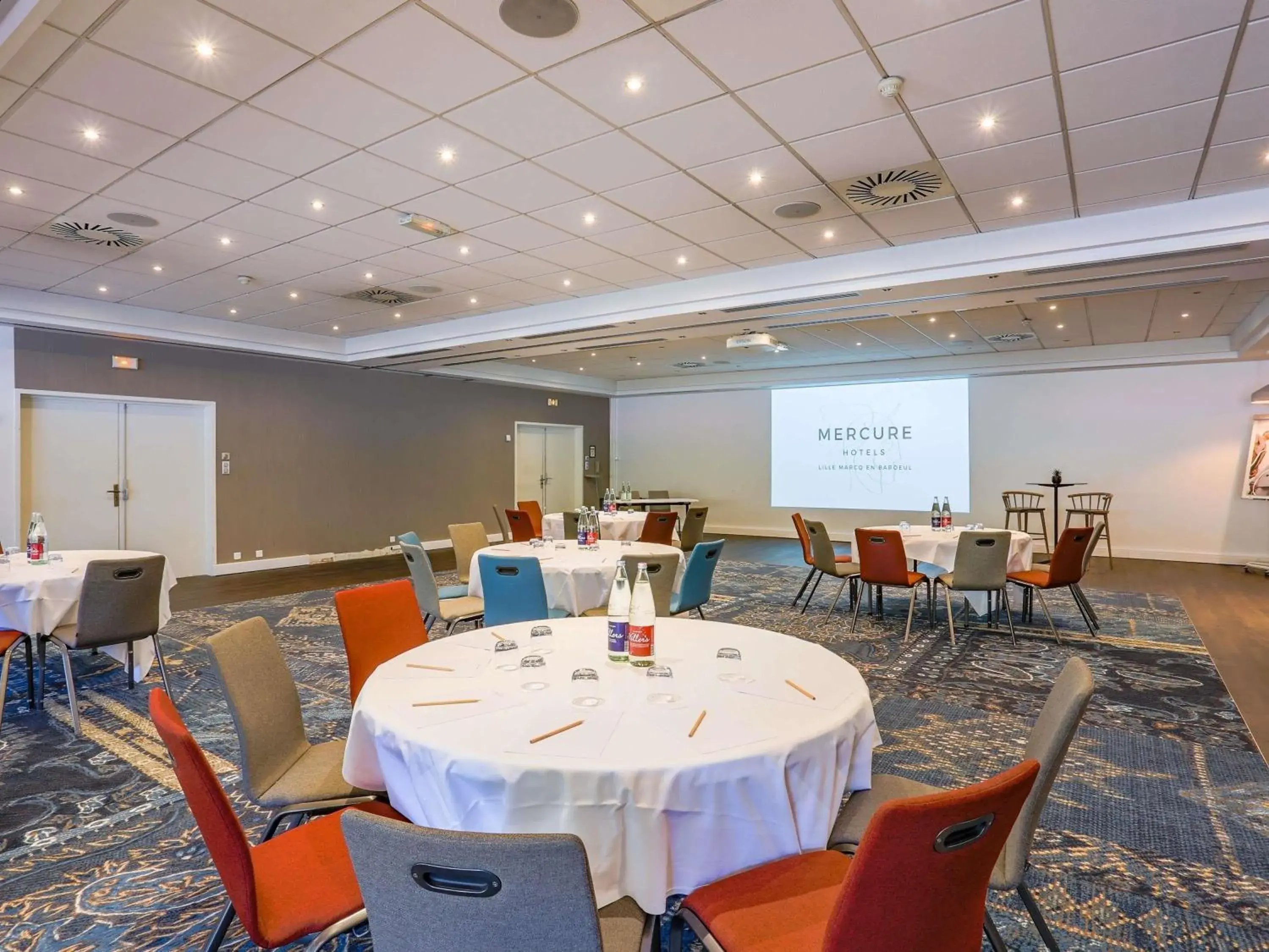 Living room in Mercure Lille Marcq en Baroeul Living room in Mercure Lille Marcq en Baroeul