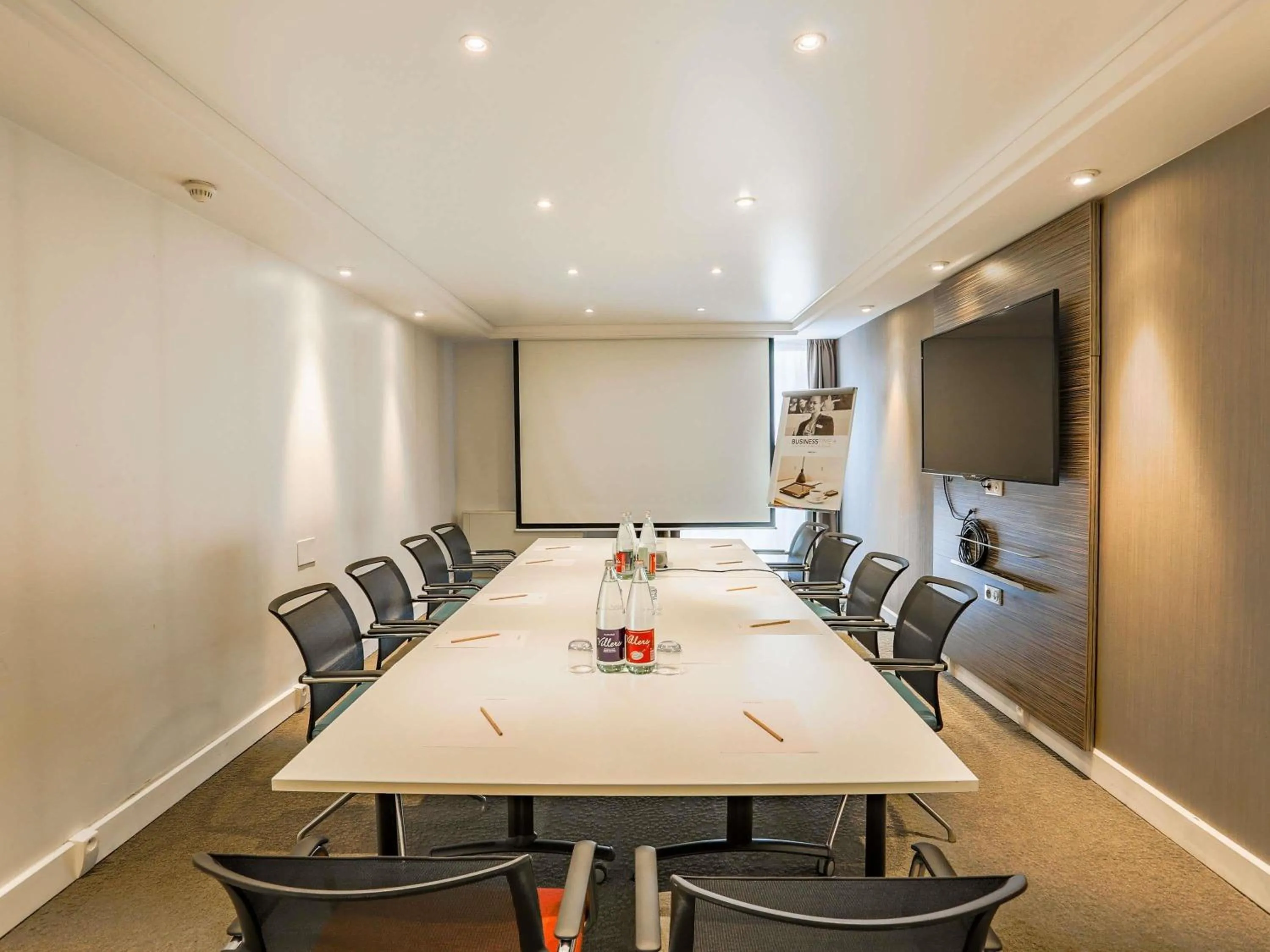 Living room in Mercure Lille Marcq en Baroeul